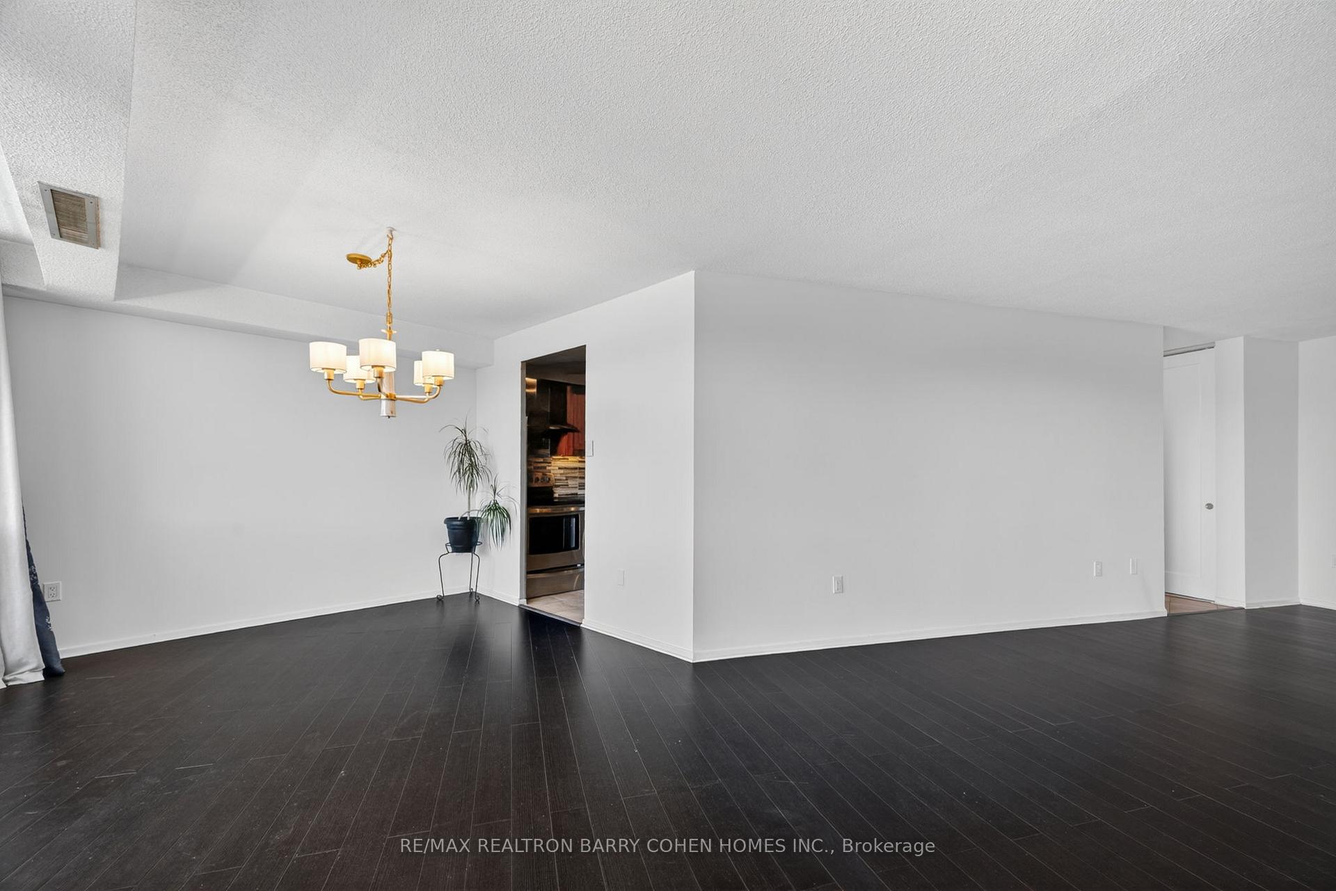 Photo 9 of Unit 304, 150 Neptune Drive, Toronto, Englemount-Lawrence — HOMEH