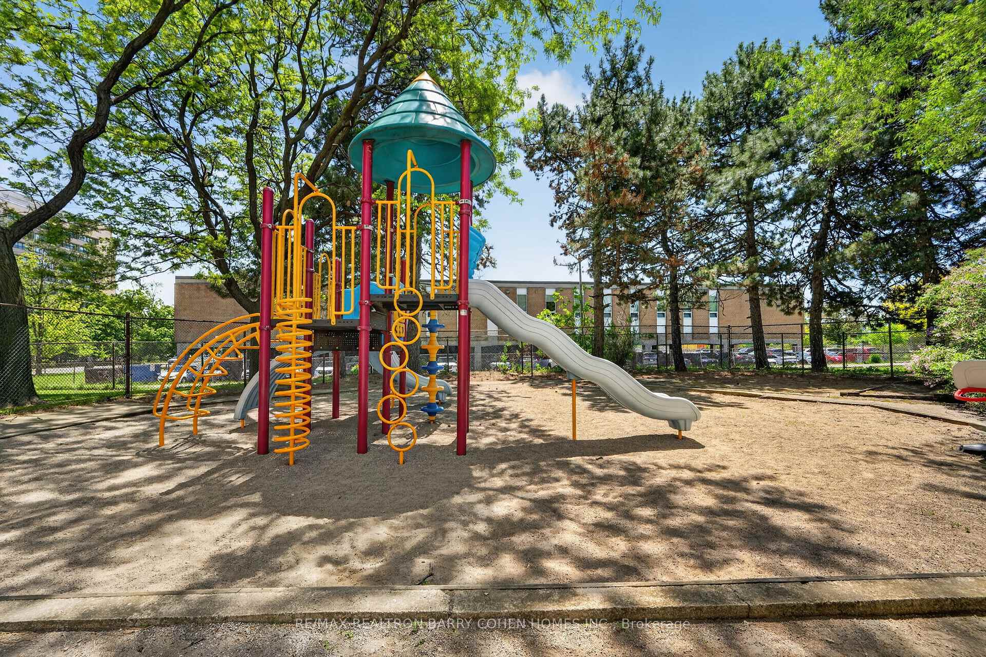 Photo 24 of Unit 304, 150 Neptune Drive, Toronto, Englemount-Lawrence — HOMEH