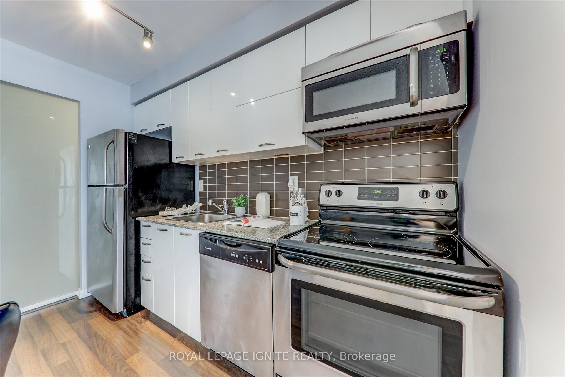 Photo 11 of Unit 722, 38 Joe Shuster Way, Toronto, South Parkdale — HOMEH