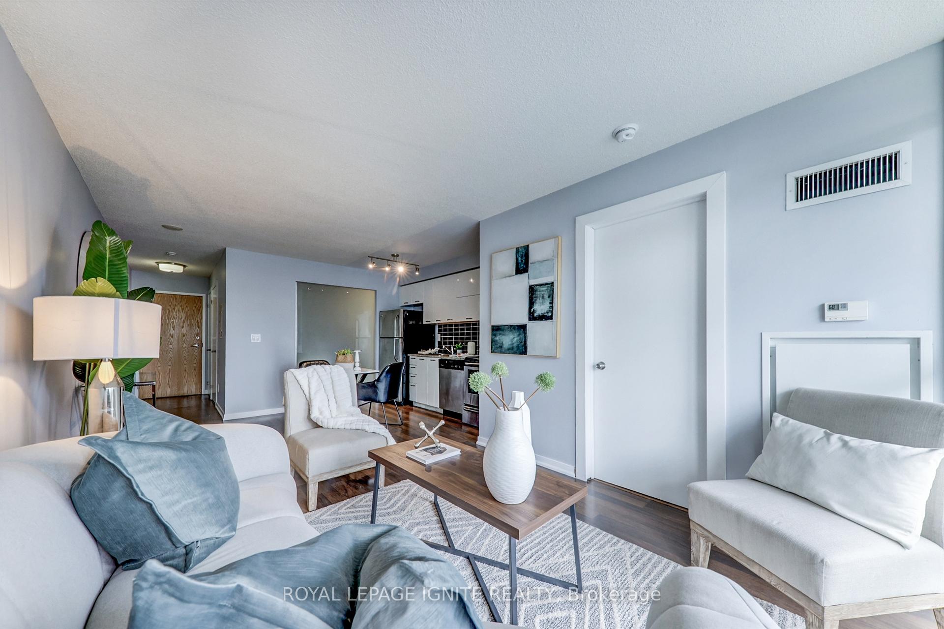 Photo 14 of Unit 722, 38 Joe Shuster Way, Toronto, South Parkdale — HOMEH