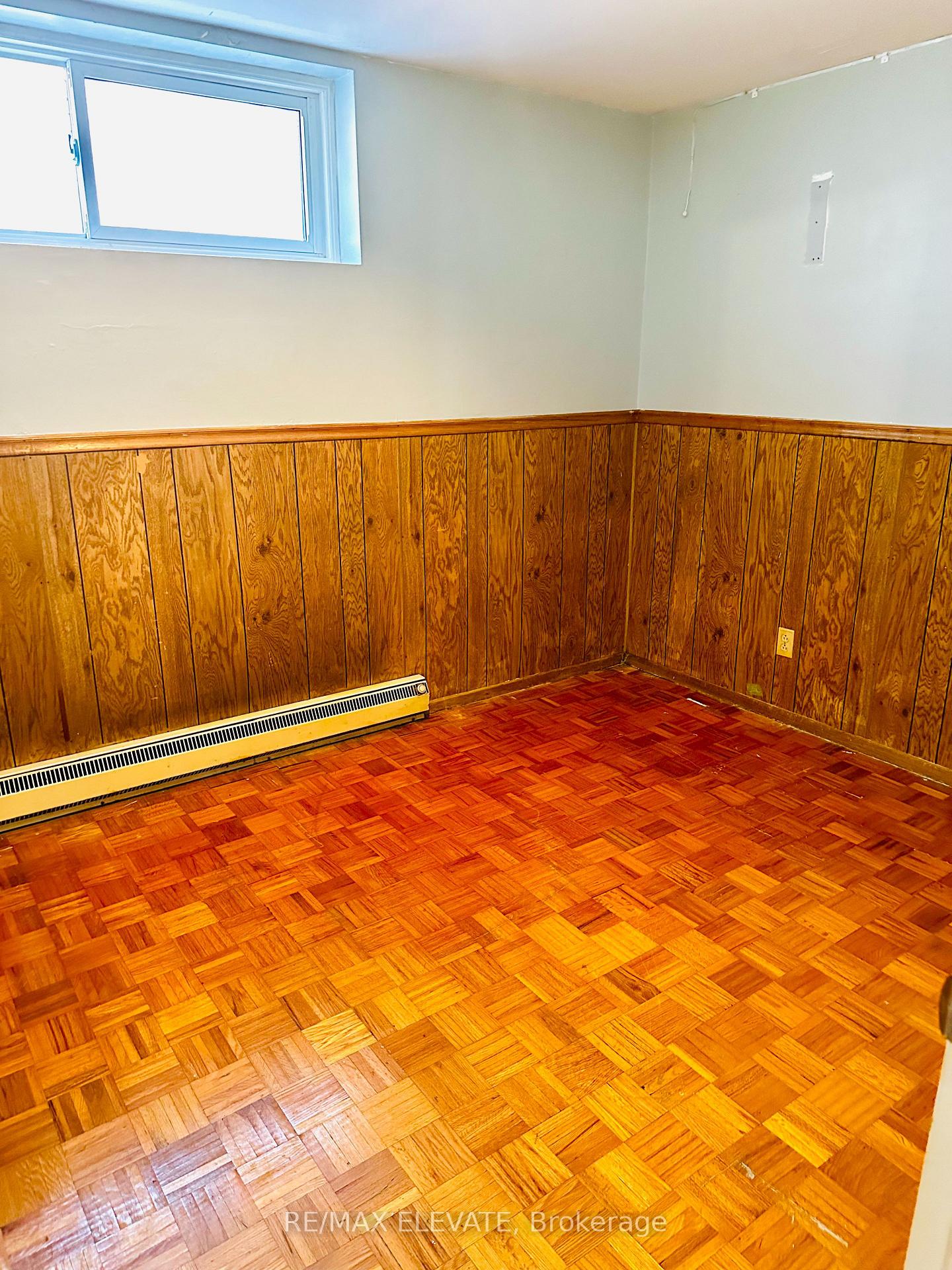 Photo 5 of 3 Gatesview Avenue, Scarborough, Scarborough Village — HOMEH