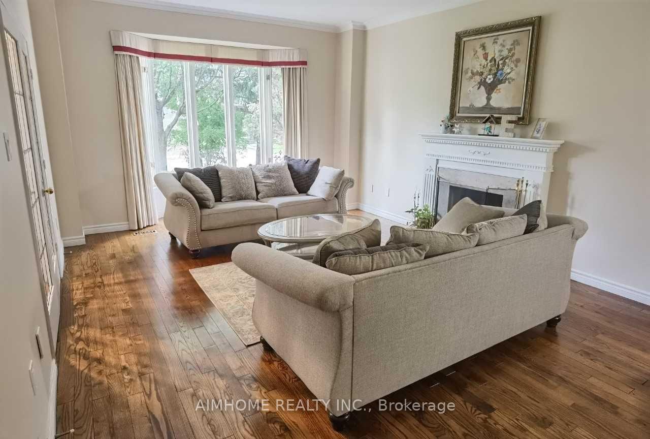 Photo 4 of 112 Trelawn Avenue, Oakville, Morrison — HOMEH