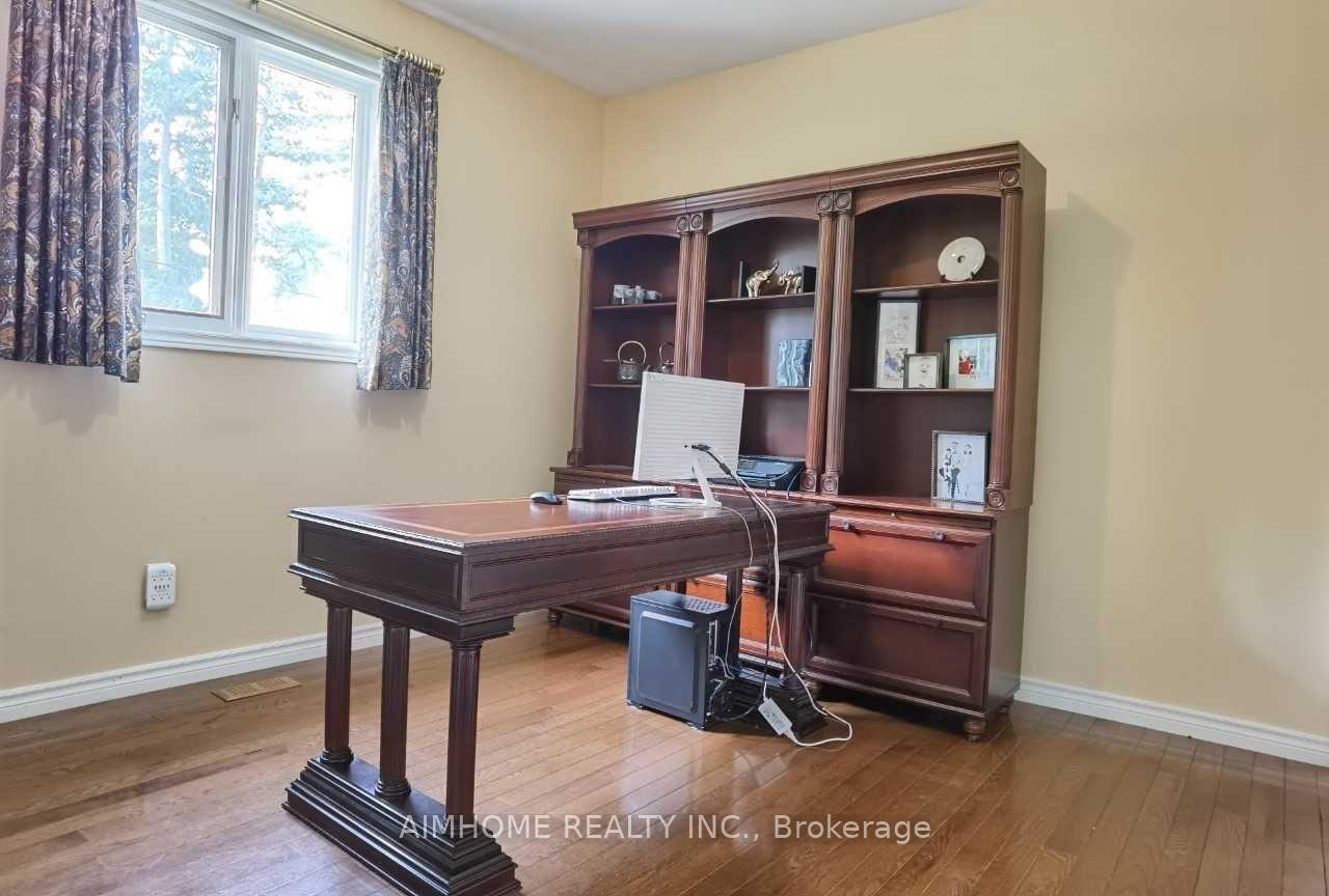 Photo 10 of 112 Trelawn Avenue, Oakville, Morrison — HOMEH