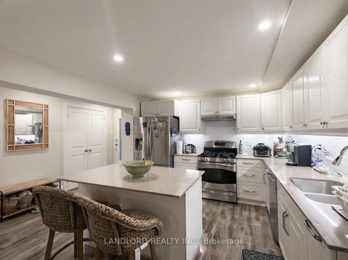 Photo 1 of Unit Garden, 117 Chaplin Crescent, Toronto, Yonge-Eglinton — HOMEH
