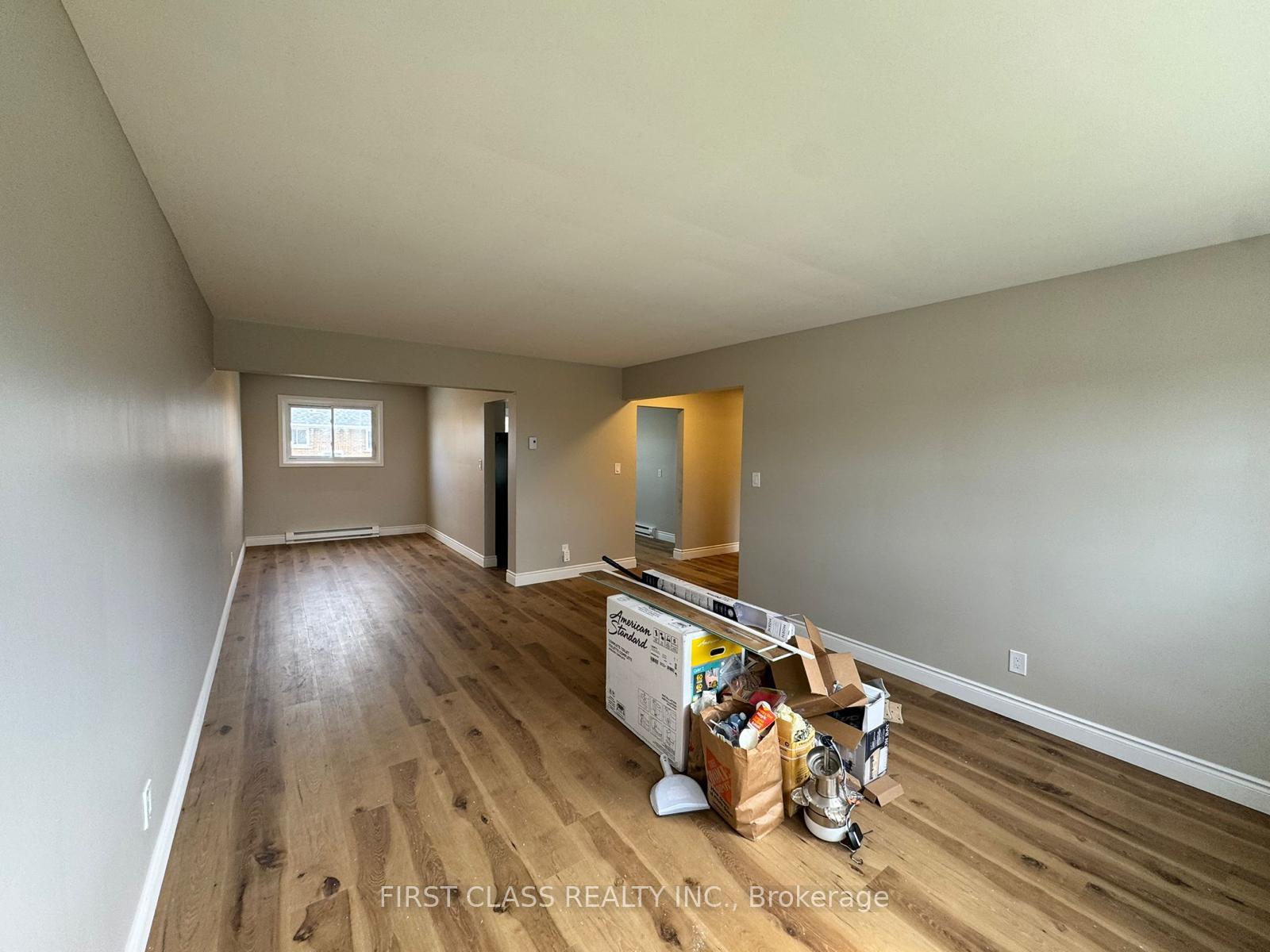 Photo 3 of 596 Digby Avenue, Oshawa, Eastdale — HOMEH