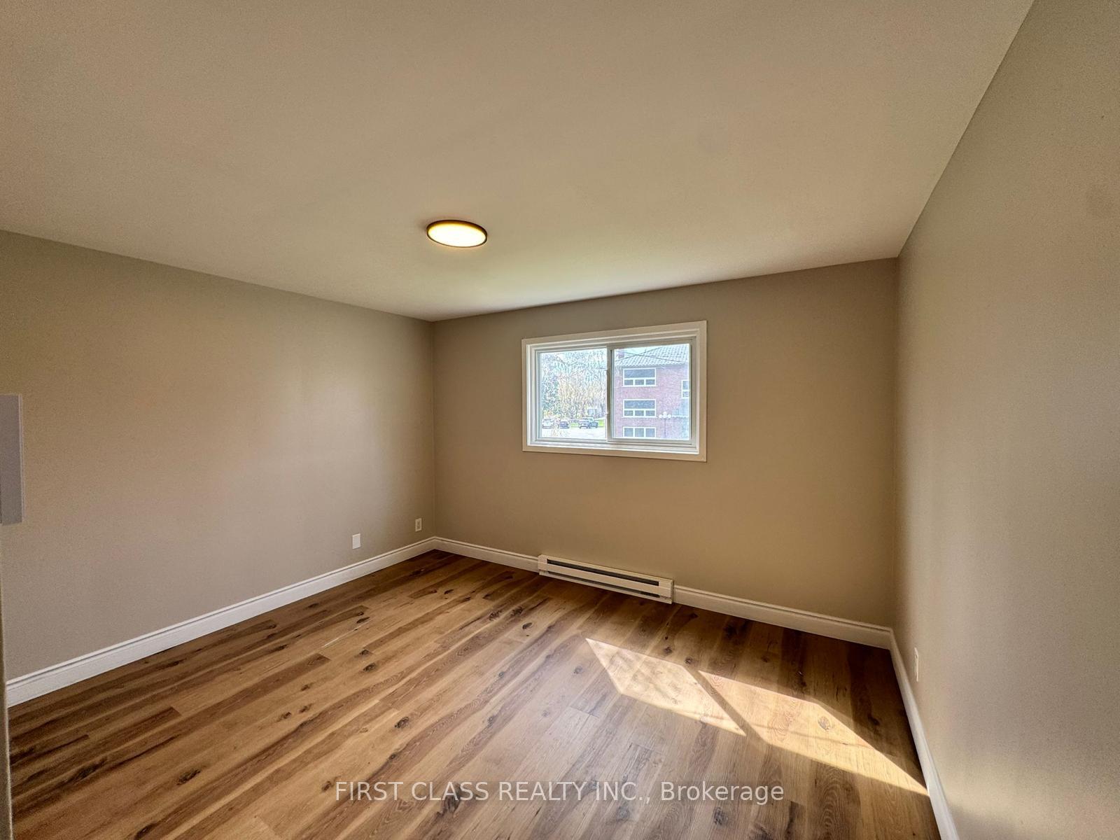 Photo 6 of 596 Digby Avenue, Oshawa, Eastdale — HOMEH