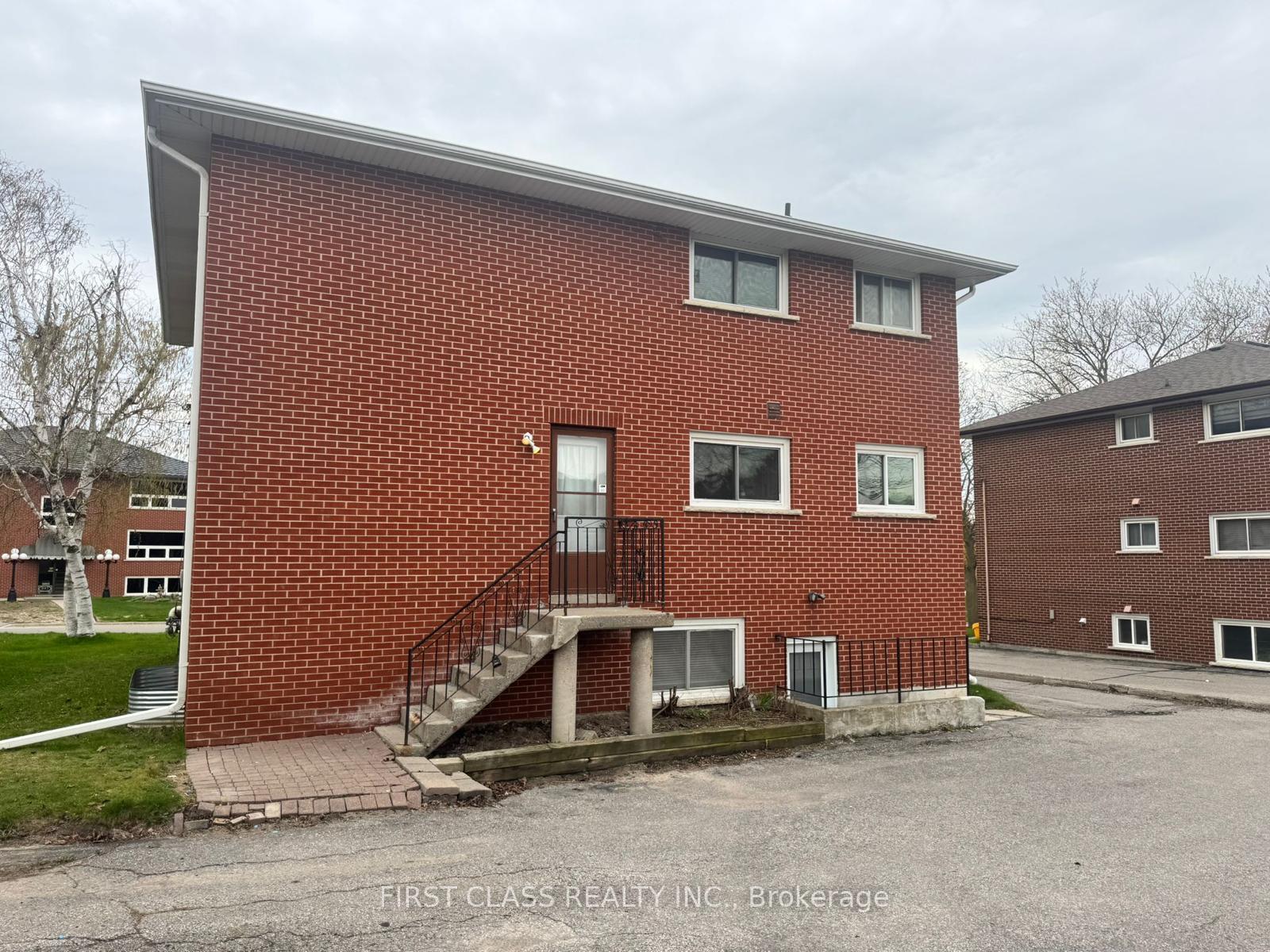 Photo 11 of 596 Digby Avenue, Oshawa, Eastdale — HOMEH