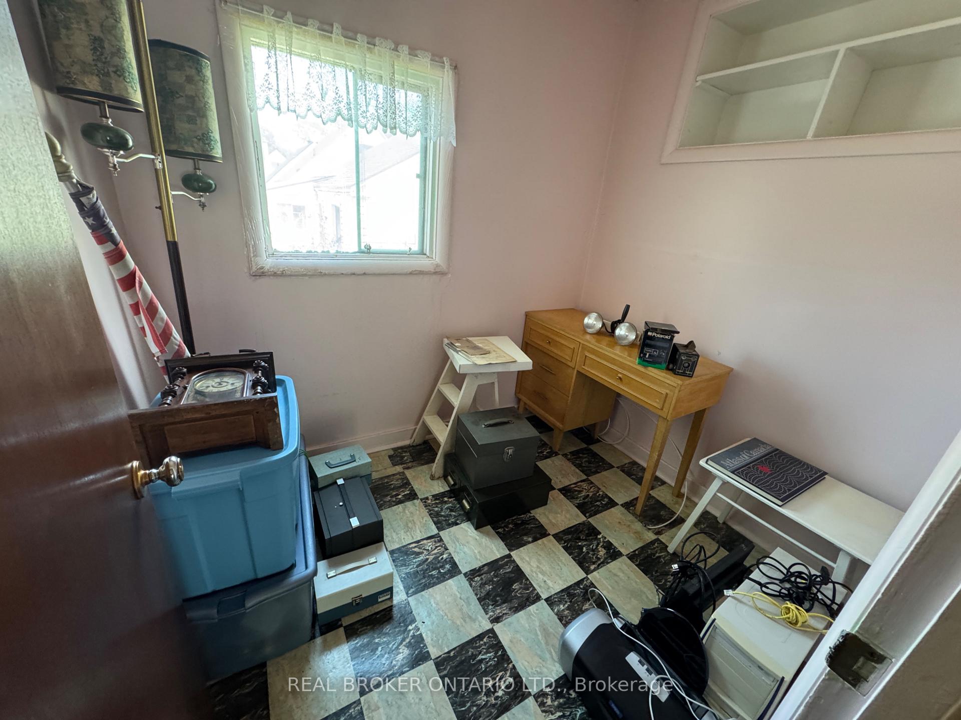 Photo 16 of 23 Churchill Crescent, Smiths Falls, Smiths Falls — HOMEH