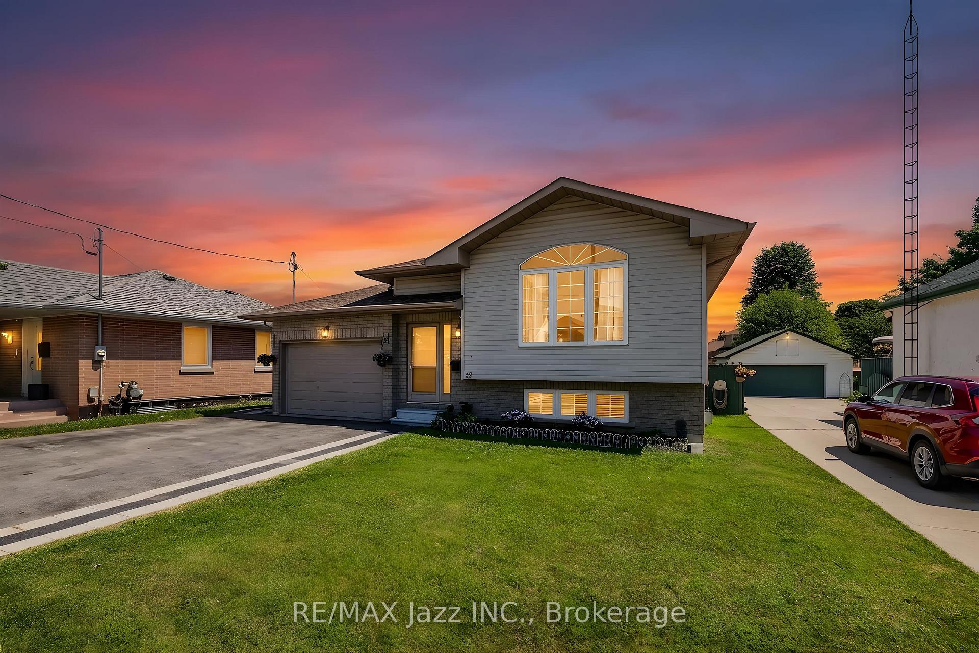 Front of 15 Townline Road S