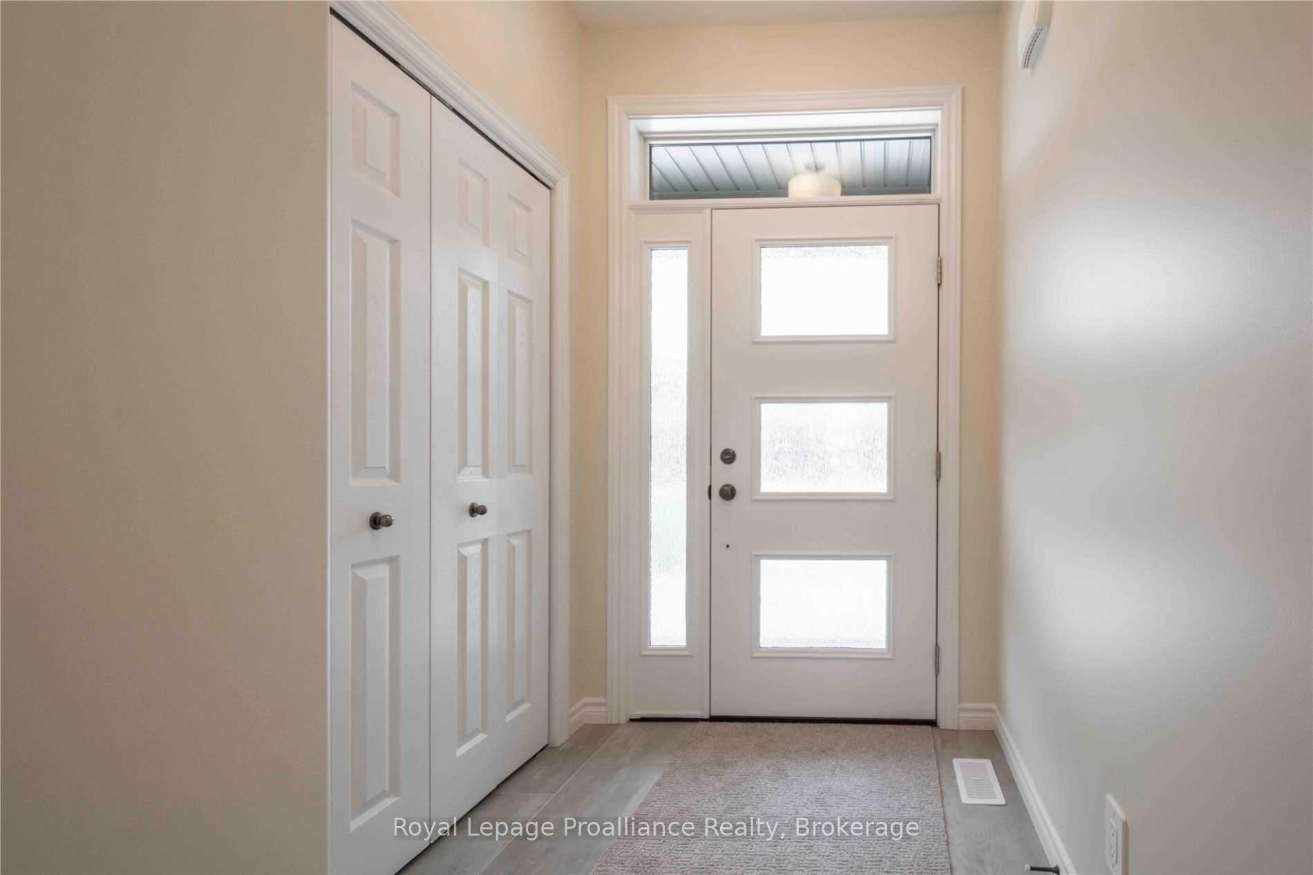 Photo 3 of 28 Nipigon Street, Belleville, Thurlow Ward — HOMEH