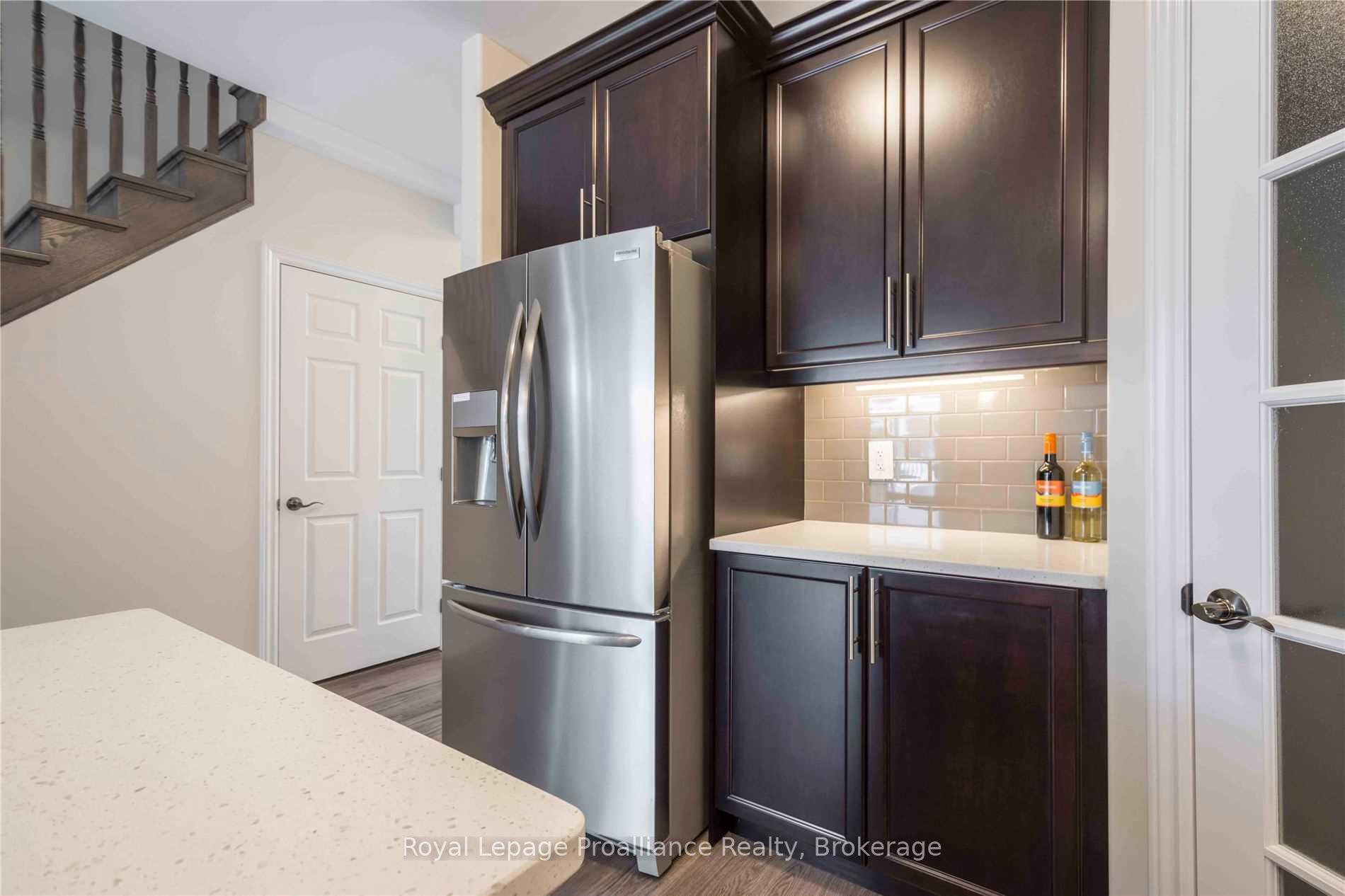 Photo 5 of 28 Nipigon Street, Belleville, Thurlow Ward — HOMEH