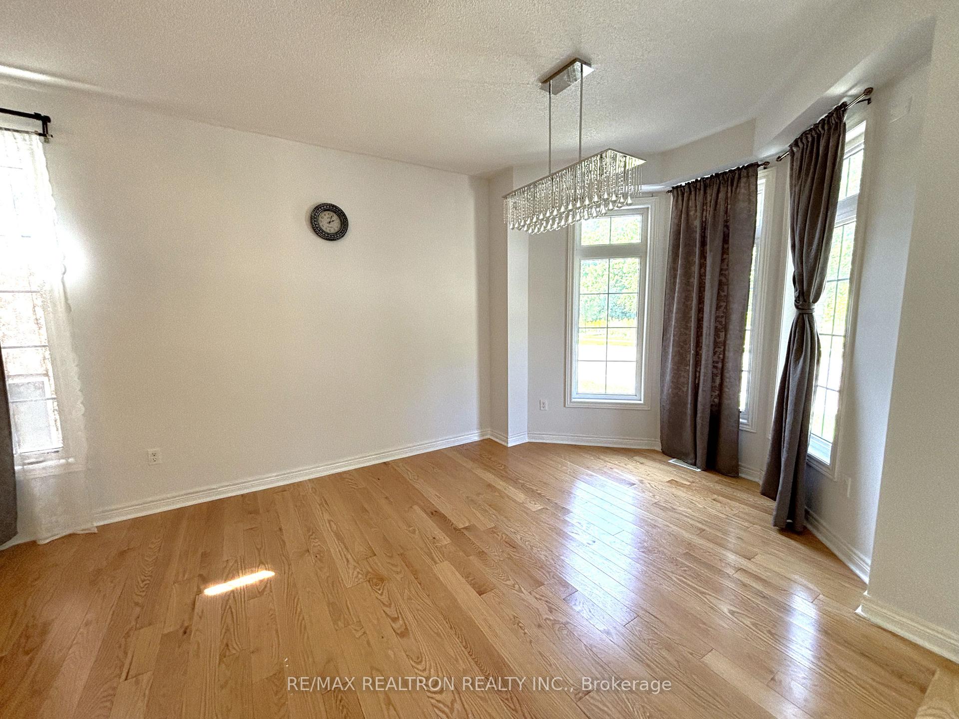 Photo 4 of 511 William Forster Road, Markham, Cornell — HOMEH