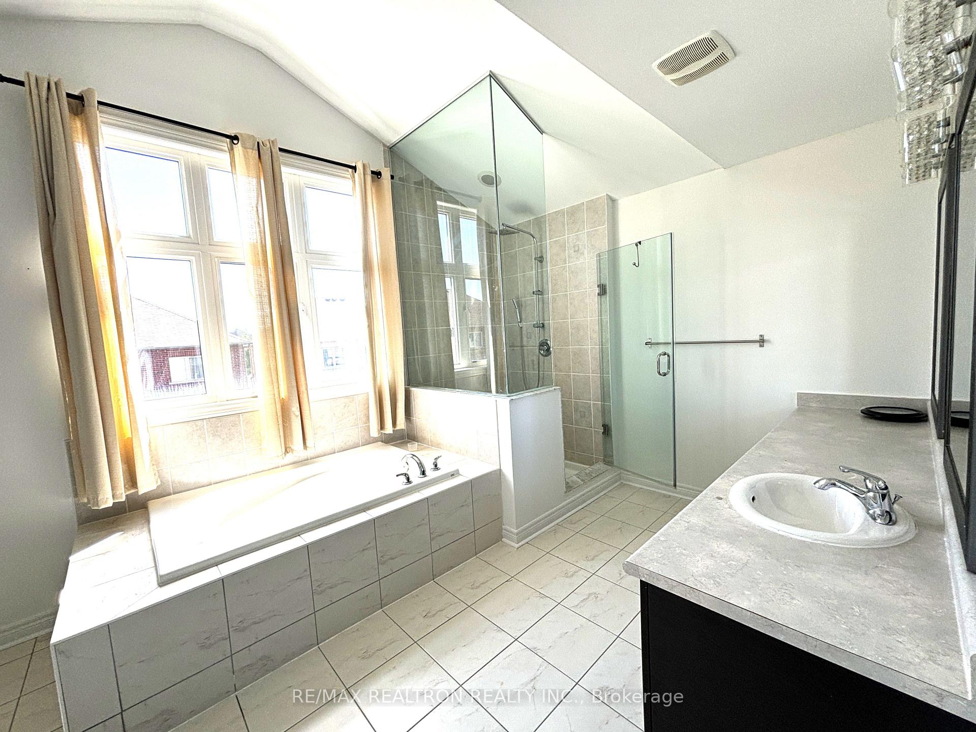 Photo 18 of 511 William Forster Road, Markham, Cornell — HOMEH