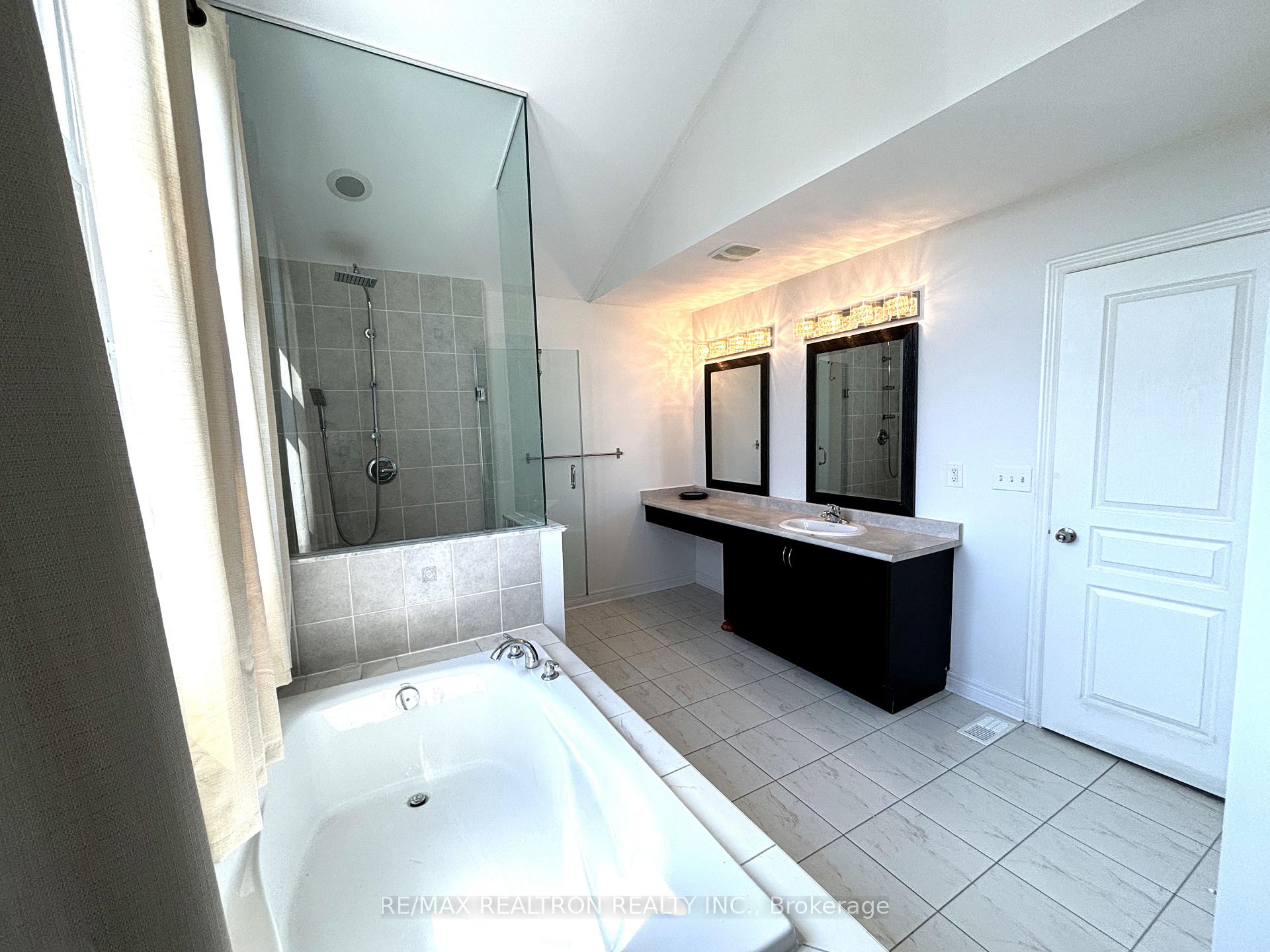 Photo 20 of 511 William Forster Road, Markham, Cornell — HOMEH