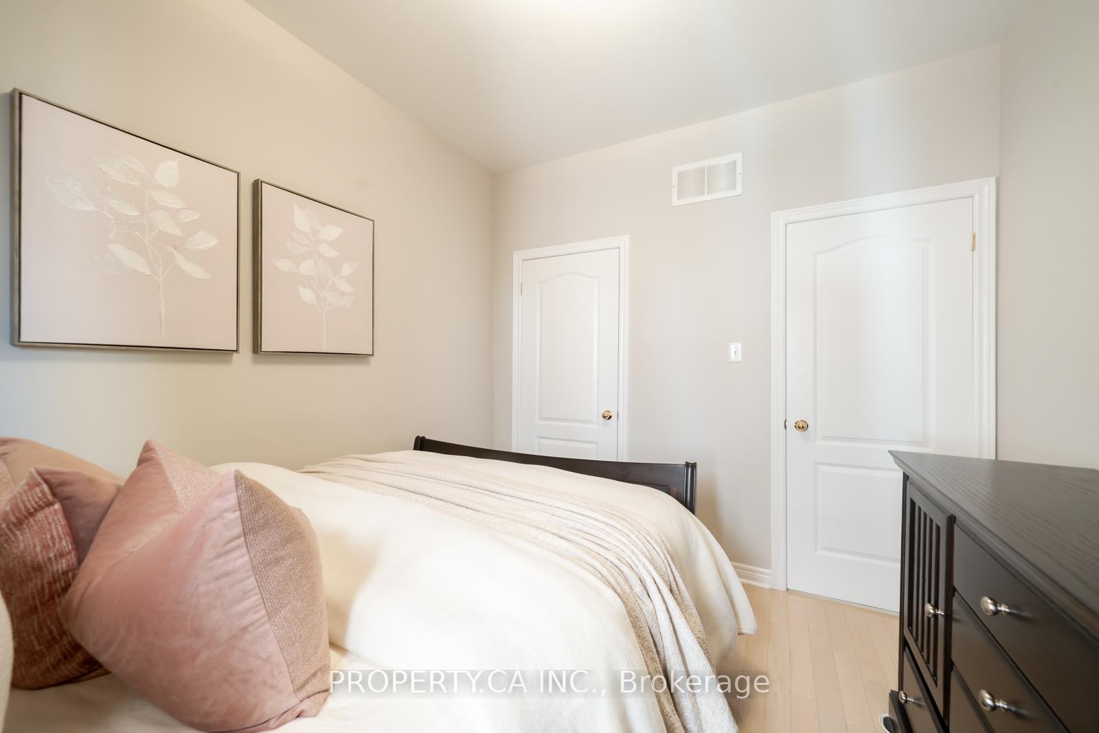 Photo 6 of 1143 Carding Mill Place, Mississauga, Meadowvale Village — HOMEH