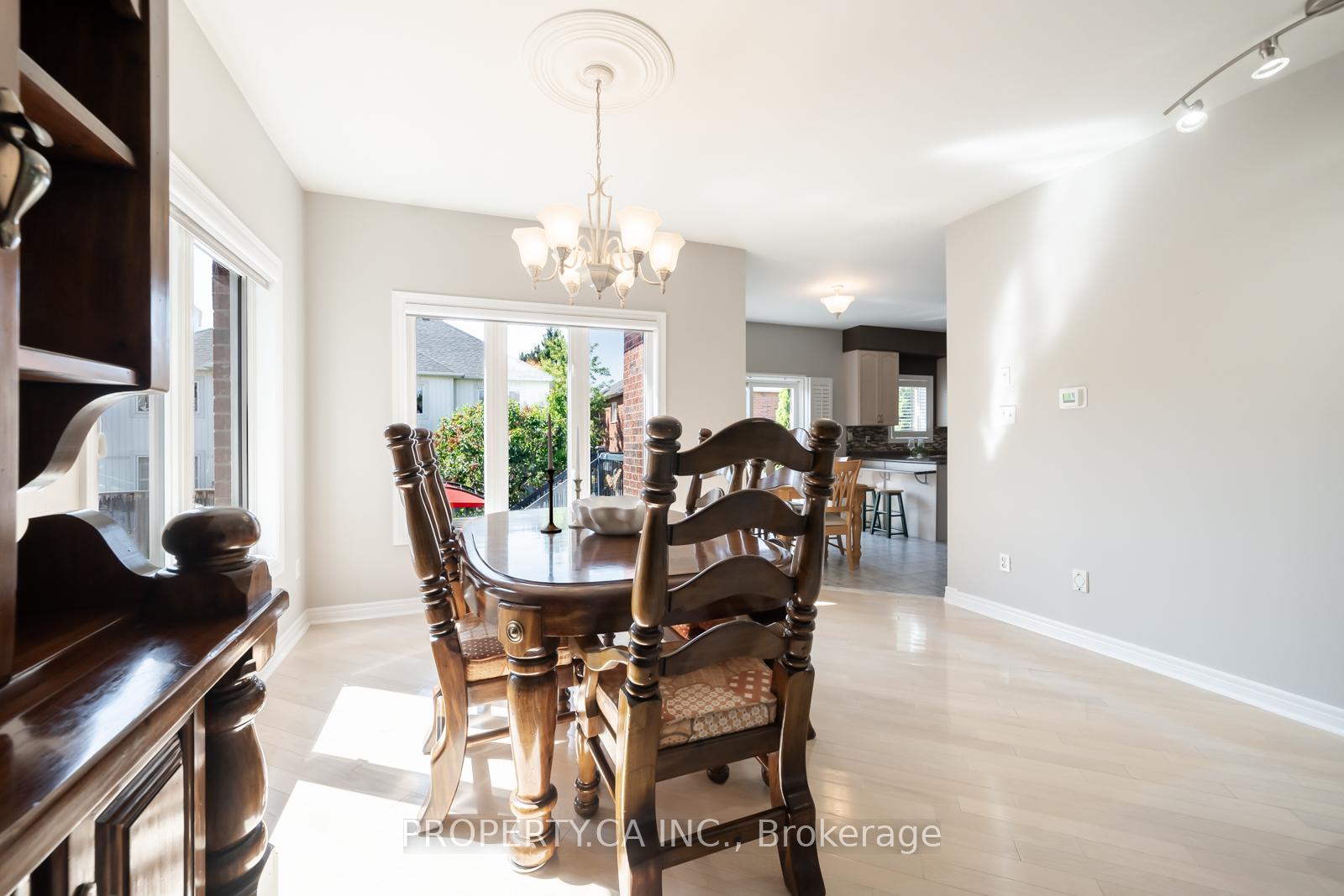 Photo 18 of 1143 Carding Mill Place, Mississauga, Meadowvale Village — HOMEH