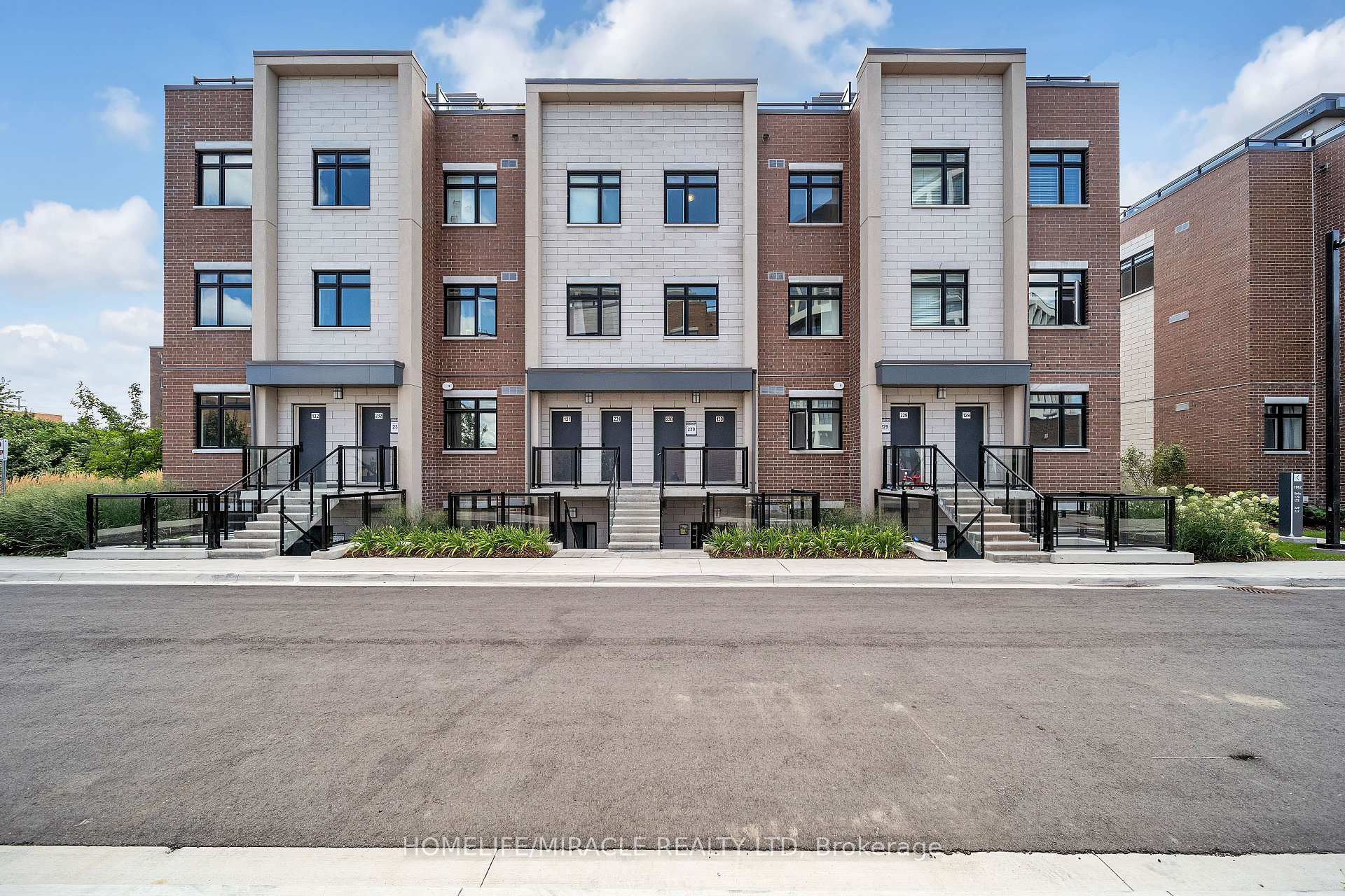 Photo 2 of Unit 230, 1062 Douglas Mccurdy, Mississauga, Lakeview — HOMEH