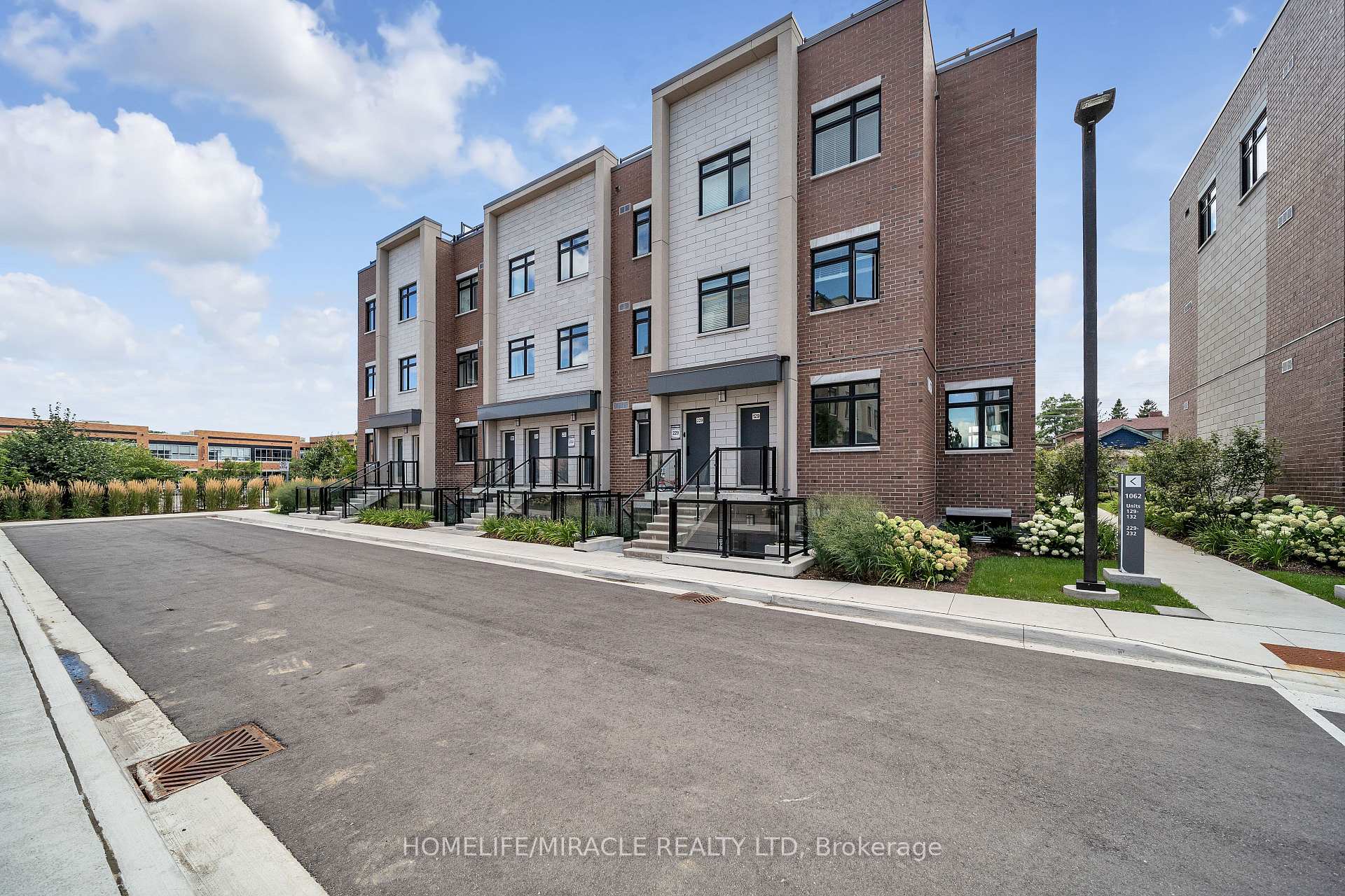 Photo 3 of Unit 230, 1062 Douglas Mccurdy, Mississauga, Lakeview — HOMEH