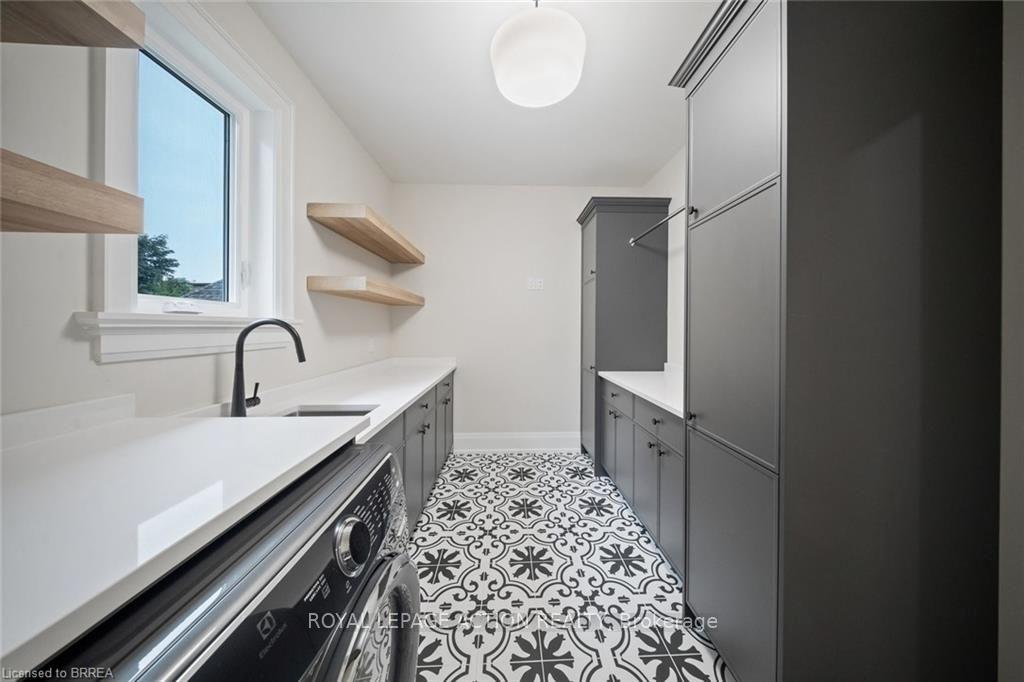 Photo 76 of 150 St Margarets Road, Hamilton, Ancaster — HOMEH