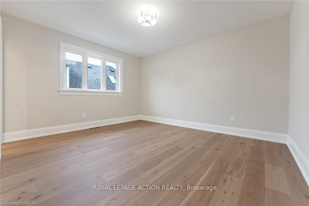 Photo 32 of 150 St Margarets Road, Hamilton, Ancaster — HOMEH