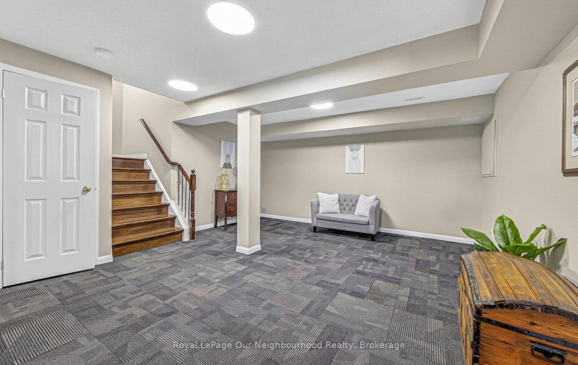 Photo 21 of 28 Jarvis Drive, Port Hope — HOMEH