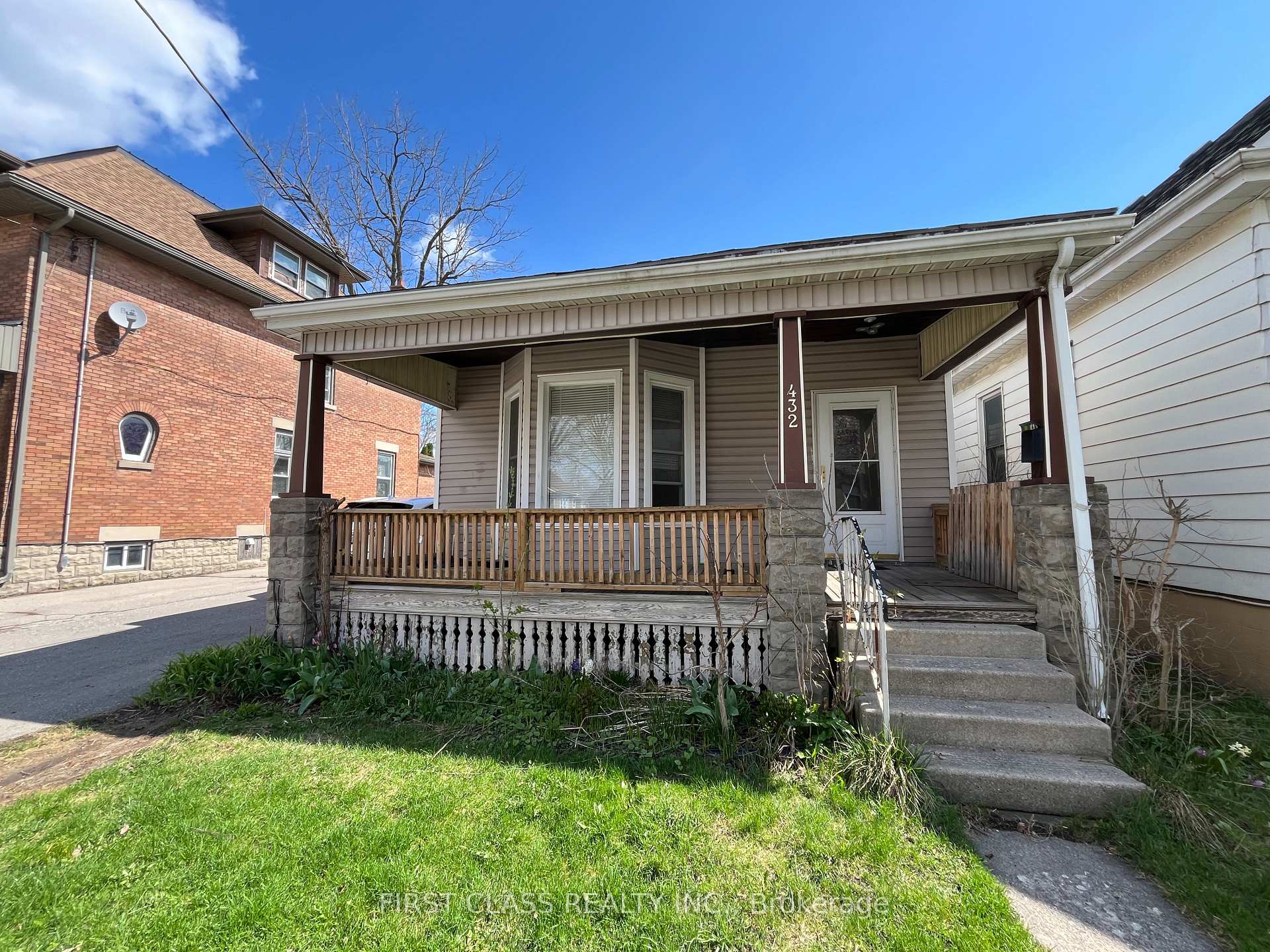 Front of 432 Charlotte Street