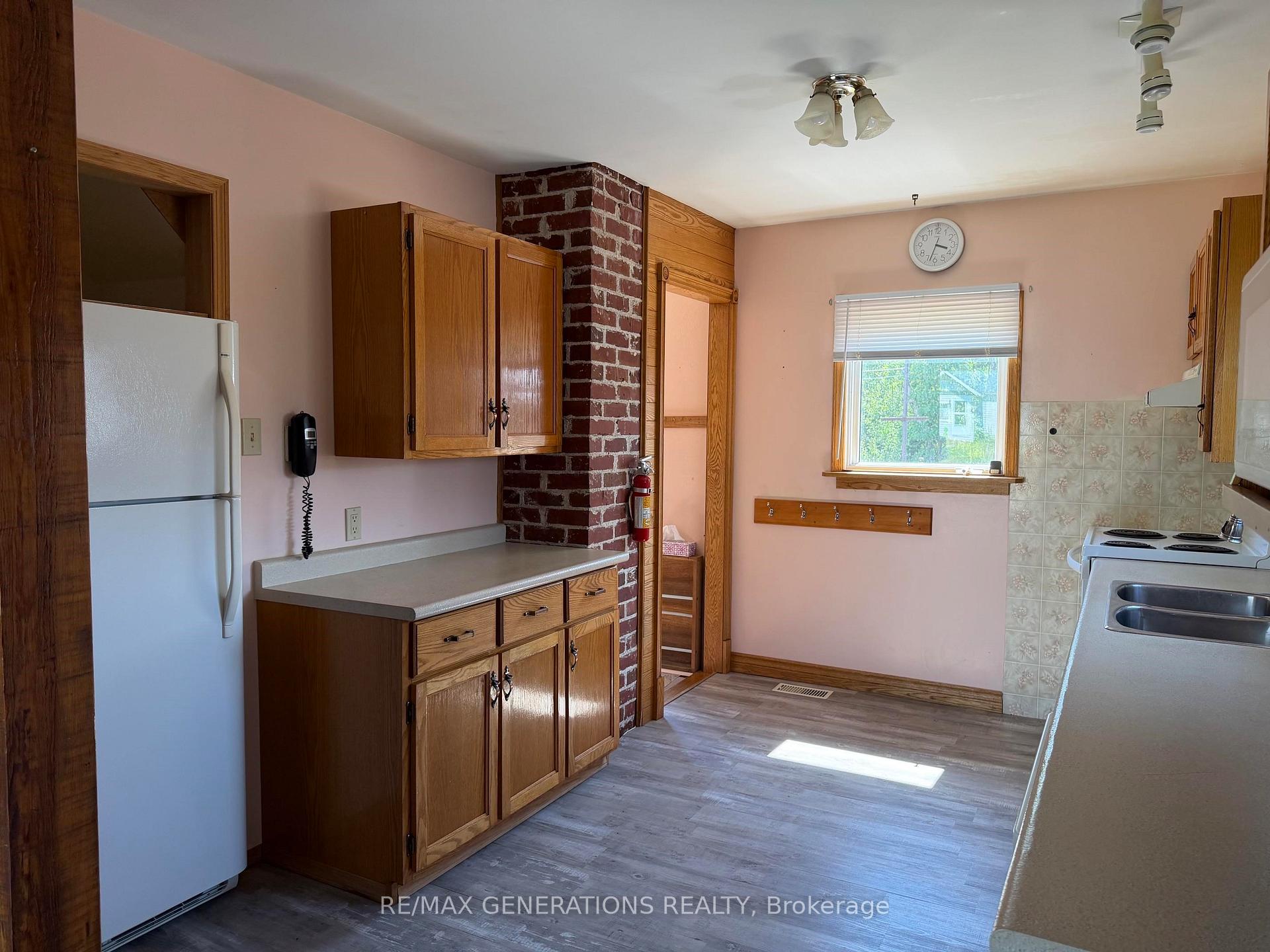 Photo 3 of 4 Elizabeth Avenue, Terrace Bay, TB-92 — HOMEH