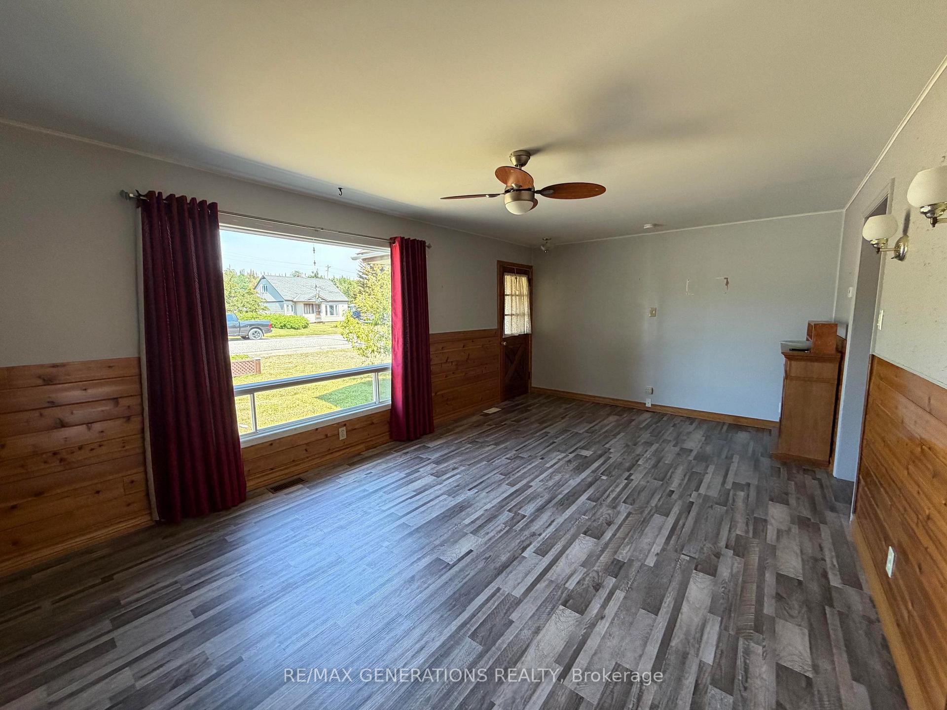 Photo 4 of 4 Elizabeth Avenue, Terrace Bay, TB-92 — HOMEH