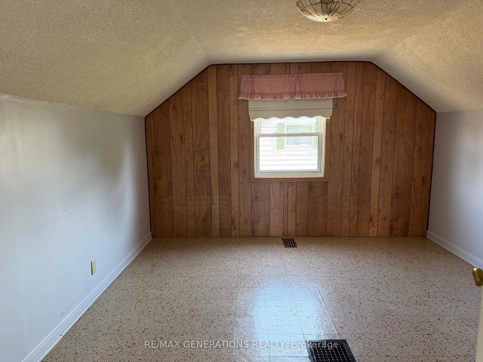 Photo 13 of 4 Elizabeth Avenue, Terrace Bay, TB-92 — HOMEH