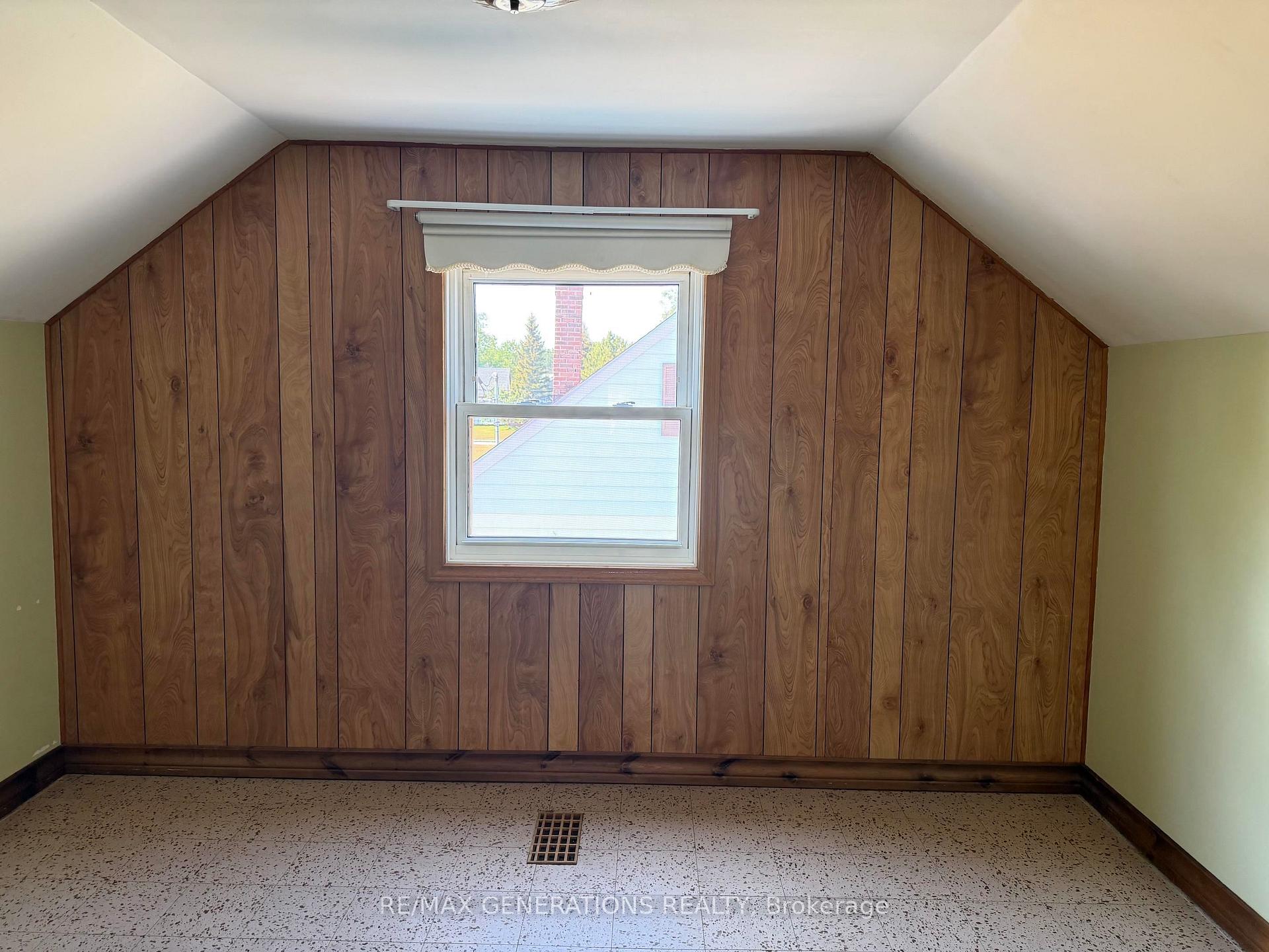 Photo 14 of 4 Elizabeth Avenue, Terrace Bay, TB-92 — HOMEH