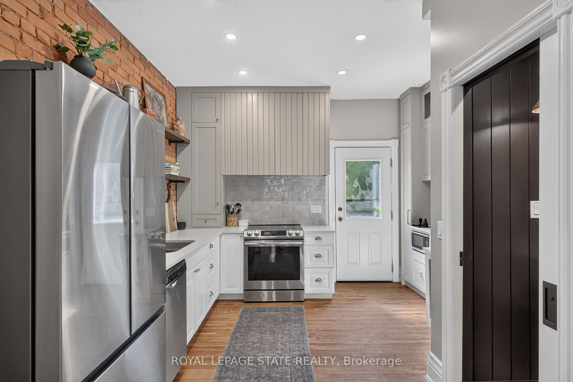 Photo 20 of 135 Catharine Street S, Hamilton, Corktown — HOMEH