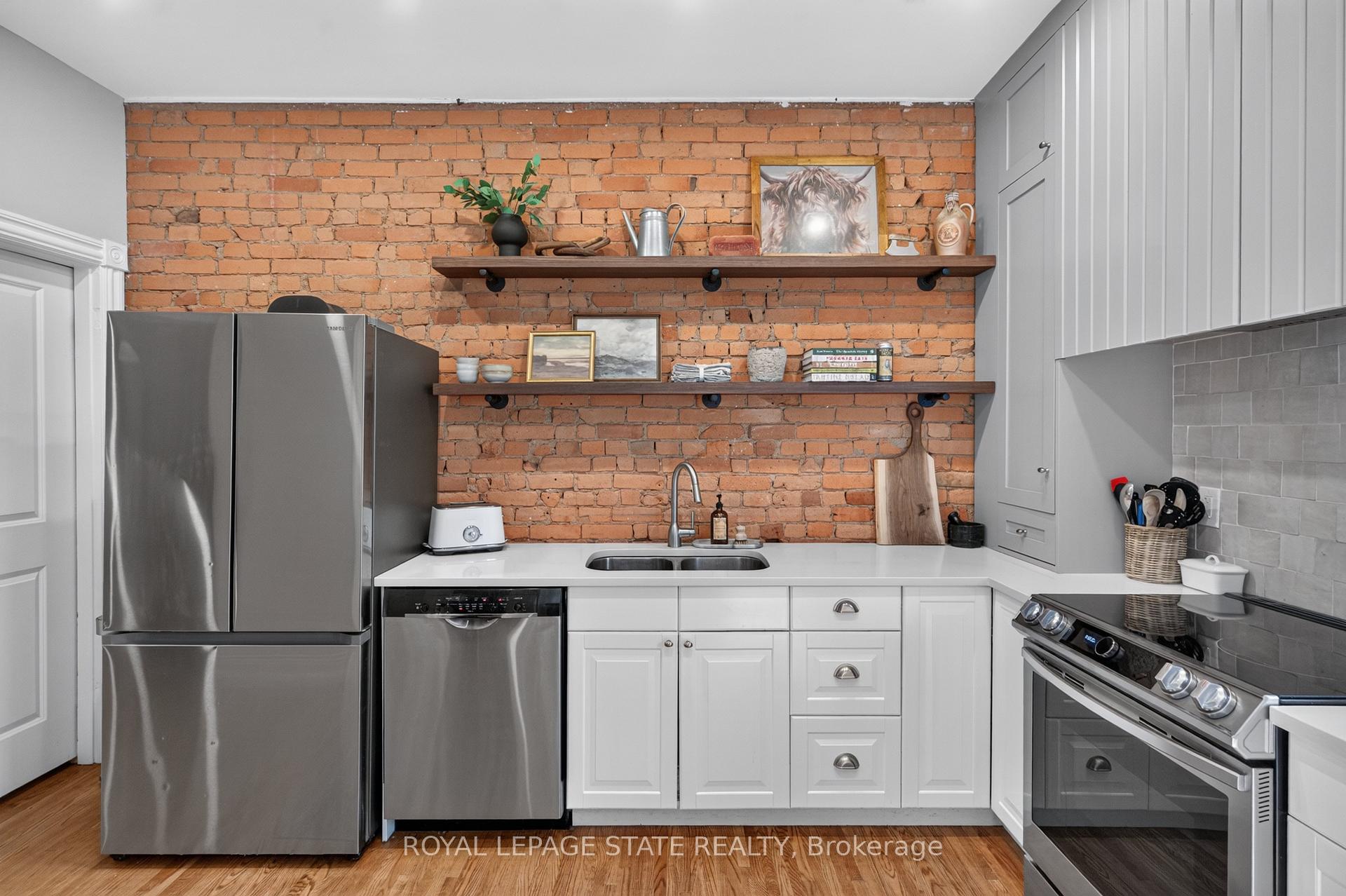 Photo 26 of 135 Catharine Street S, Hamilton, Corktown — HOMEH