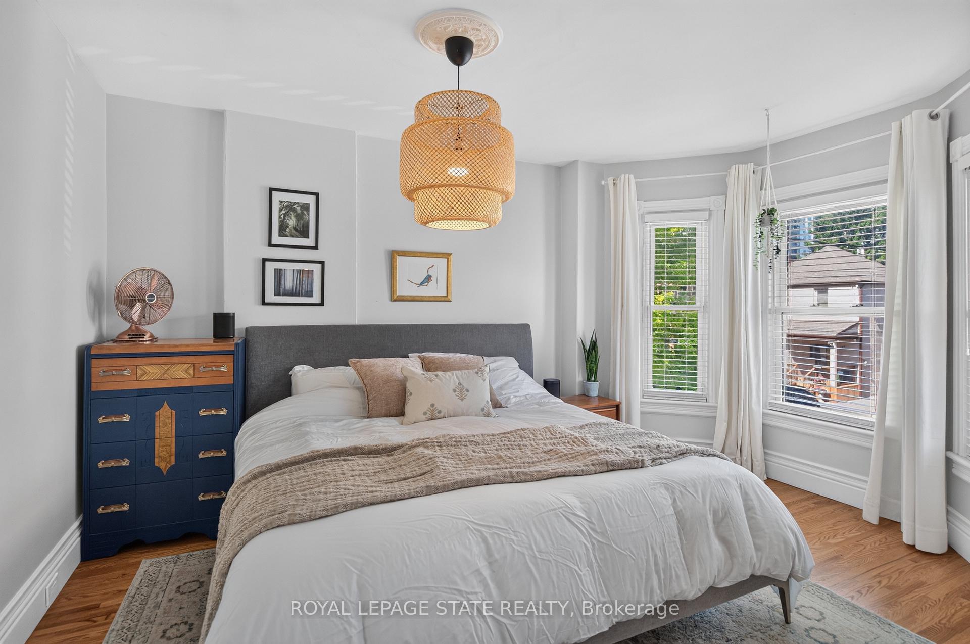 Photo 28 of 135 Catharine Street S, Hamilton, Corktown — HOMEH