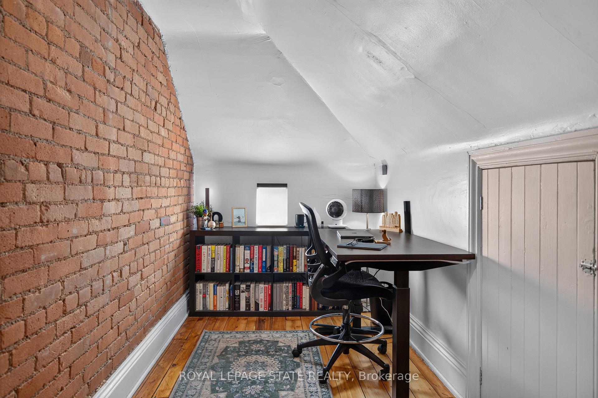 Photo 37 of 135 Catharine Street S, Hamilton, Corktown — HOMEH
