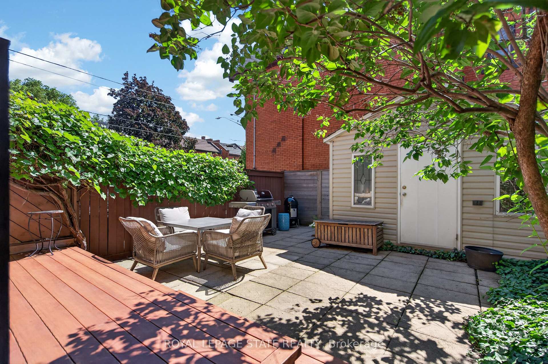 Photo 38 of 135 Catharine Street S, Hamilton, Corktown — HOMEH