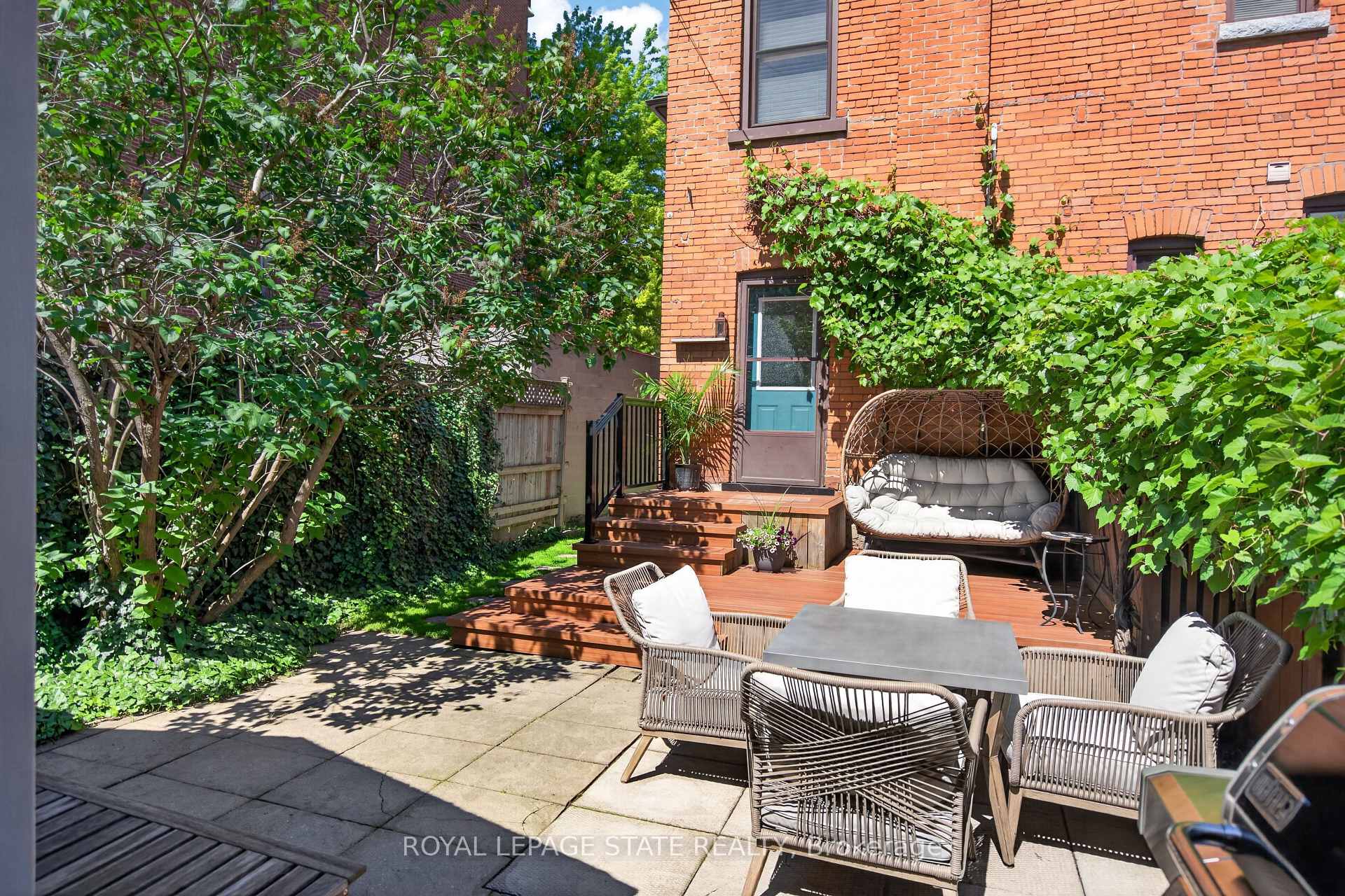 Photo 39 of 135 Catharine Street S, Hamilton, Corktown — HOMEH