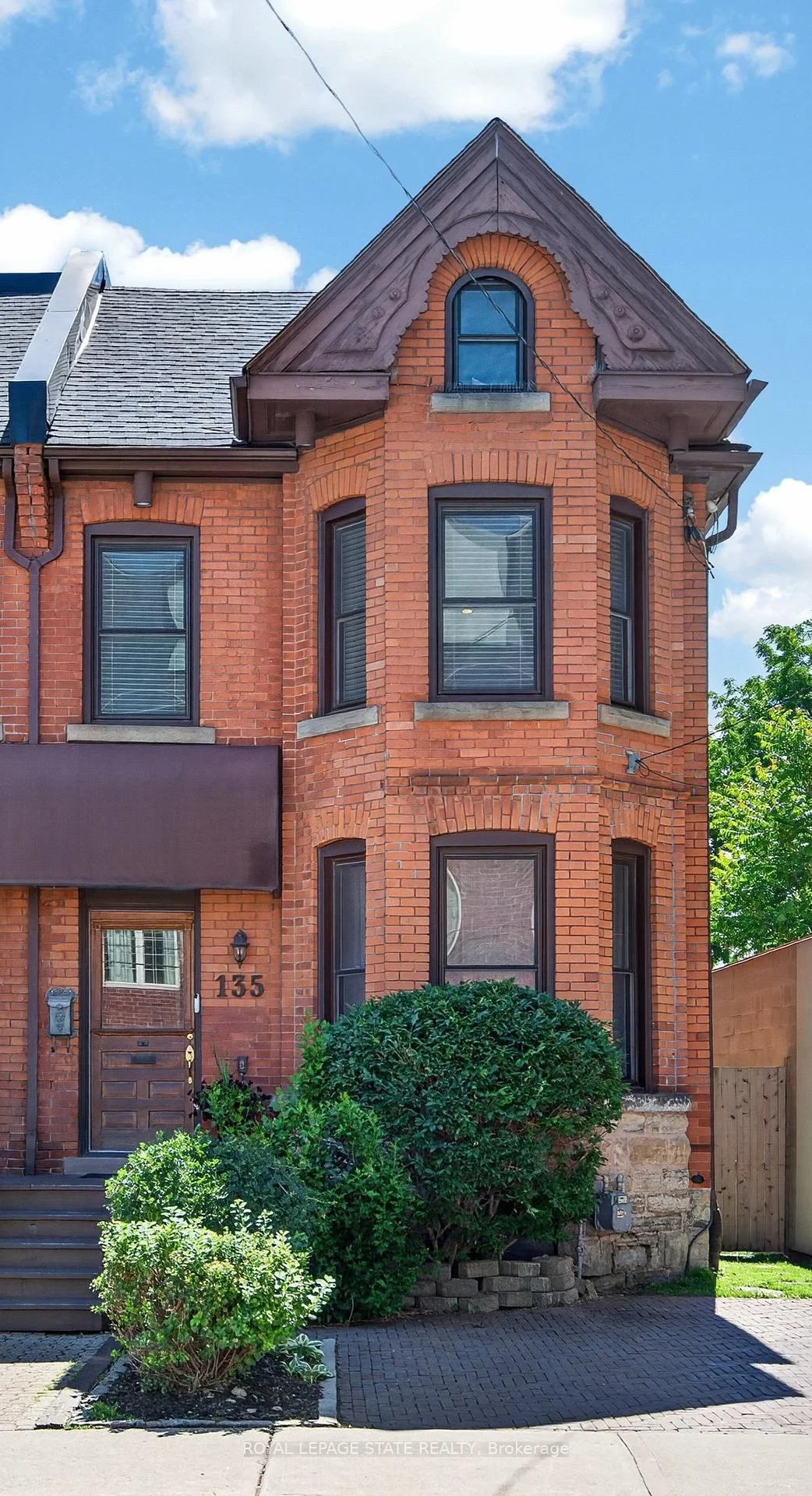 Photo 2 of 135 Catharine Street S, Hamilton, Corktown — HOMEH