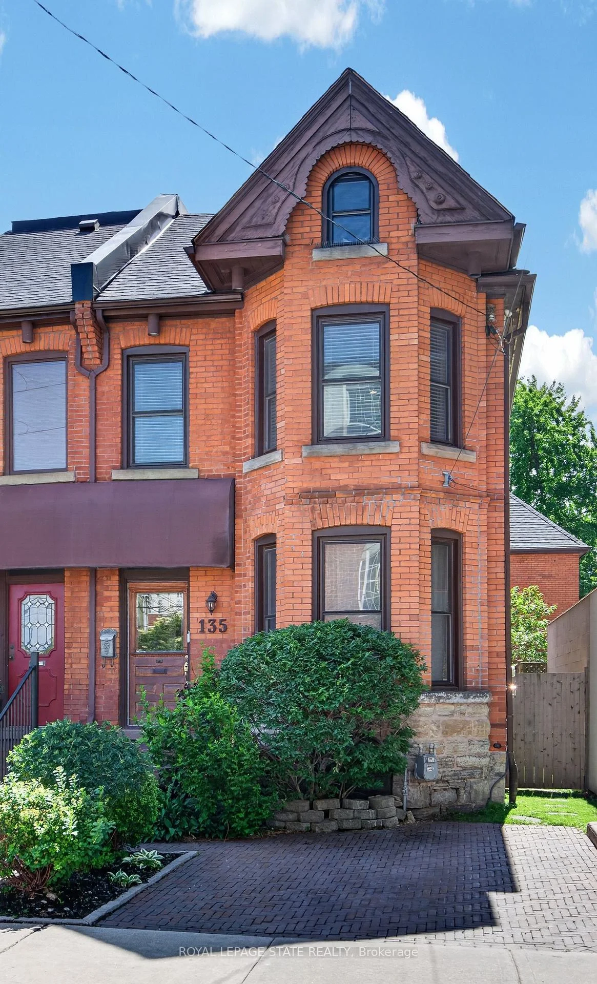 Photo 3 of 135 Catharine Street S, Hamilton, Corktown — HOMEH