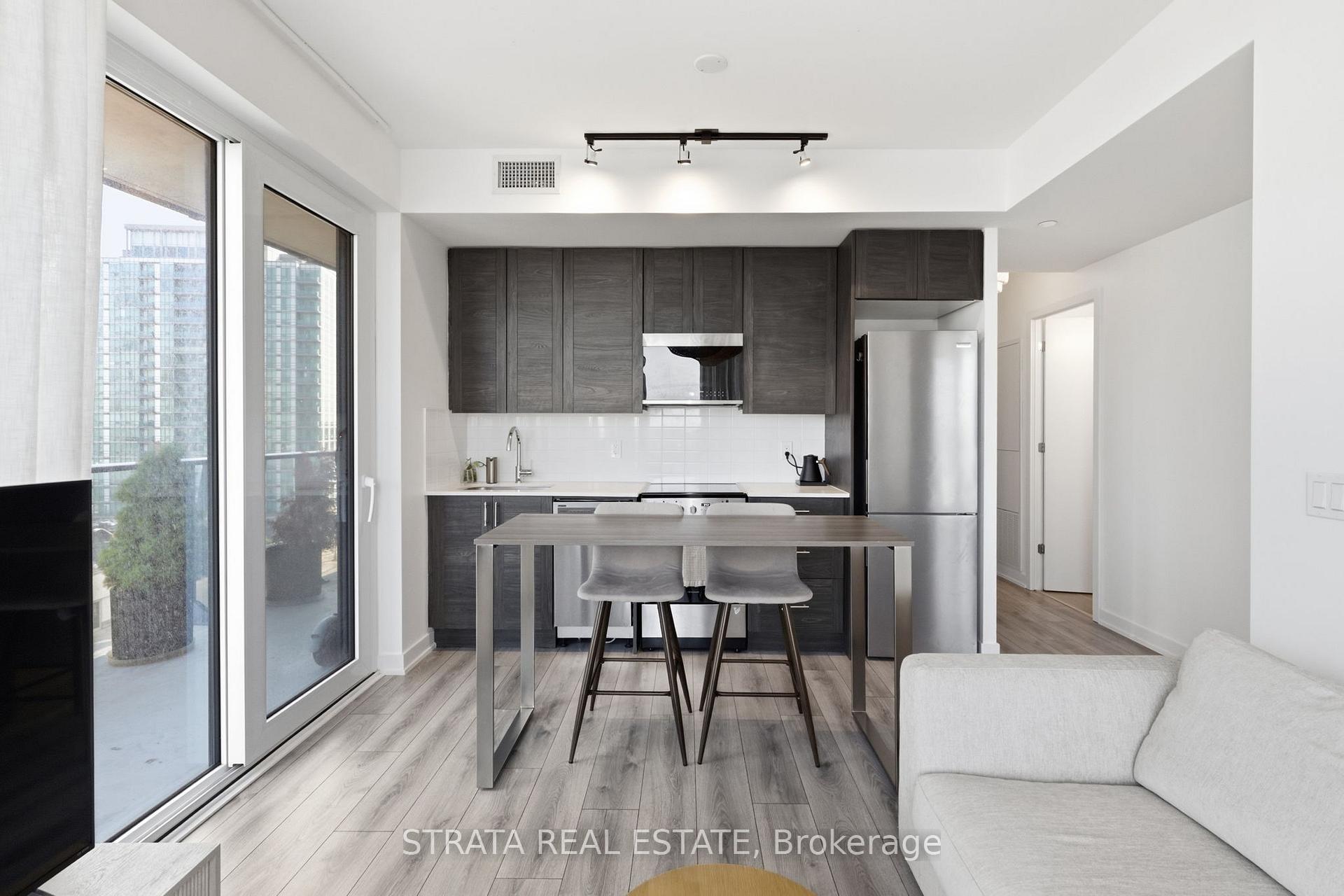 Photo 5 of Unit 708, 15 Ellerslie Avenue, North York, Willowdale West — HOMEH