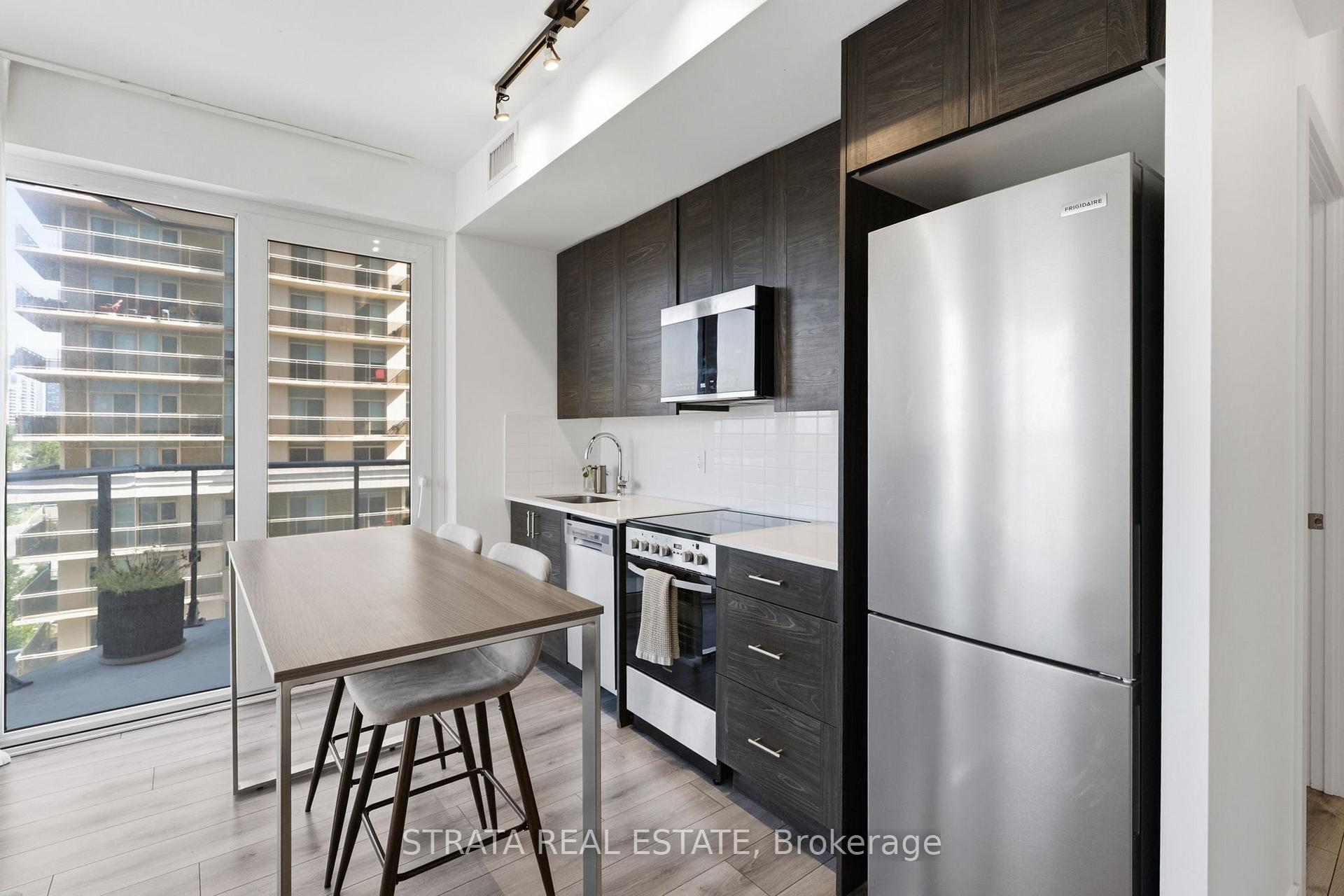 Photo 7 of Unit 708, 15 Ellerslie Avenue, North York, Willowdale West — HOMEH