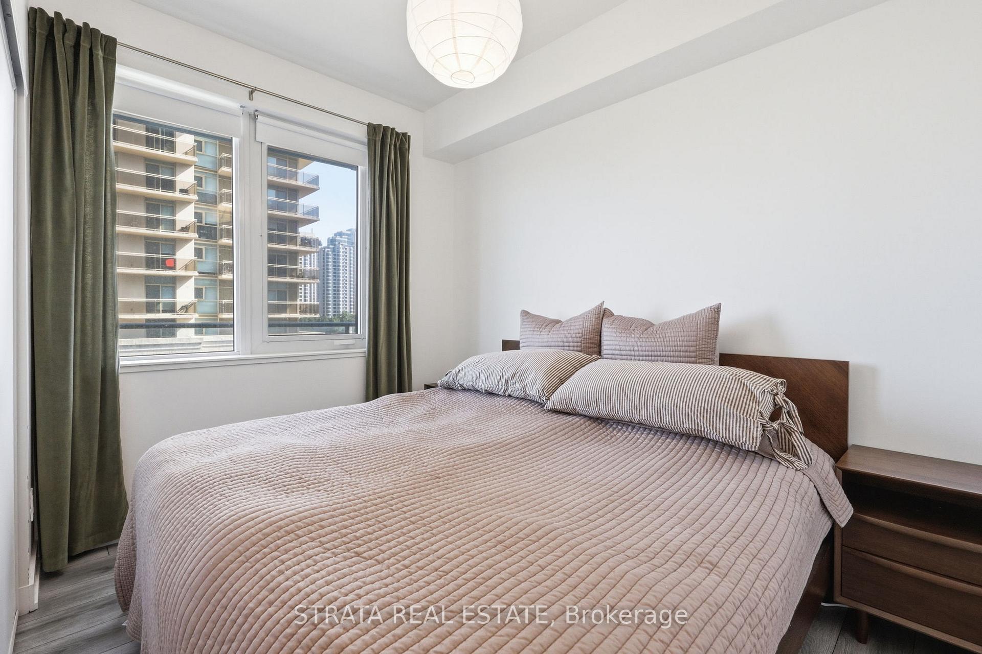 Photo 13 of Unit 708, 15 Ellerslie Avenue, North York, Willowdale West — HOMEH