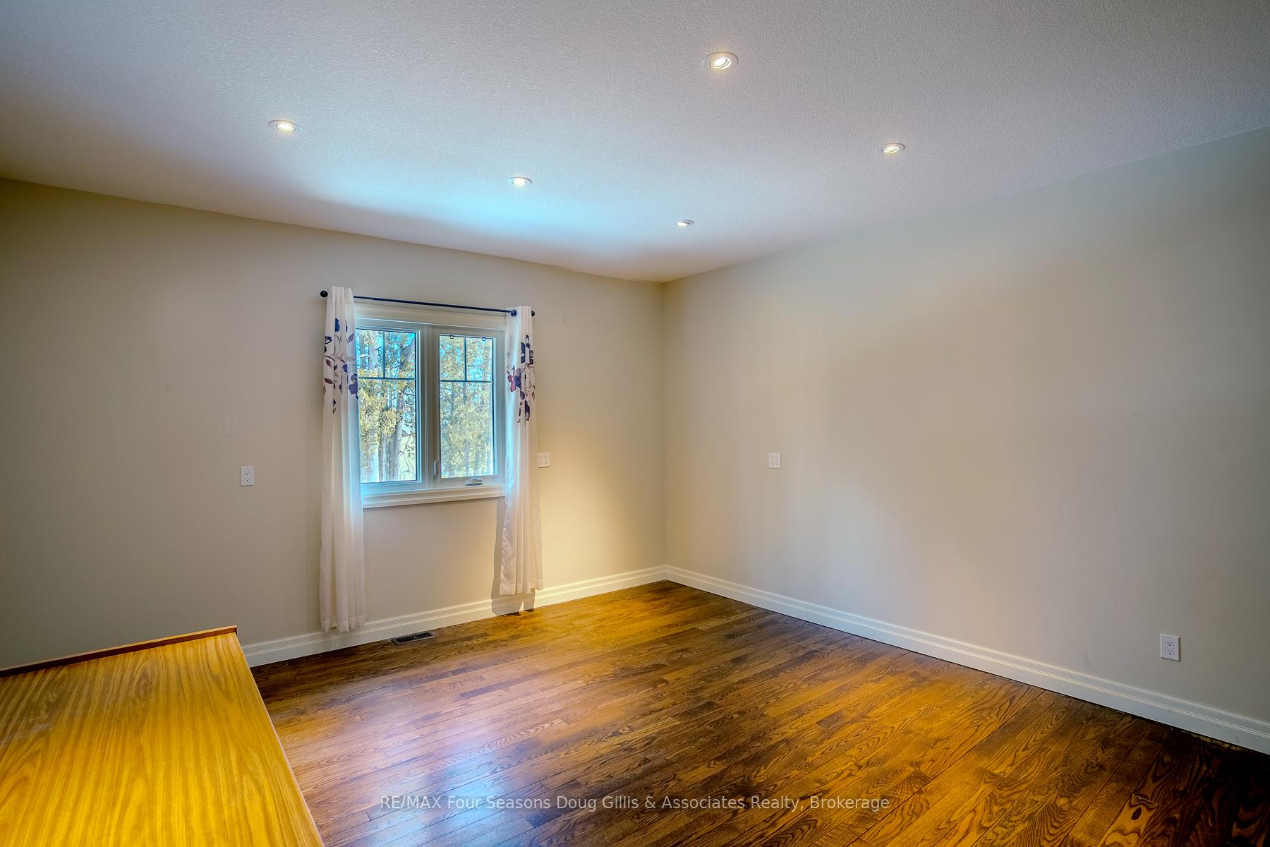 Photo 9 of 135 Algonquin Drive, Meaford — HOMEH