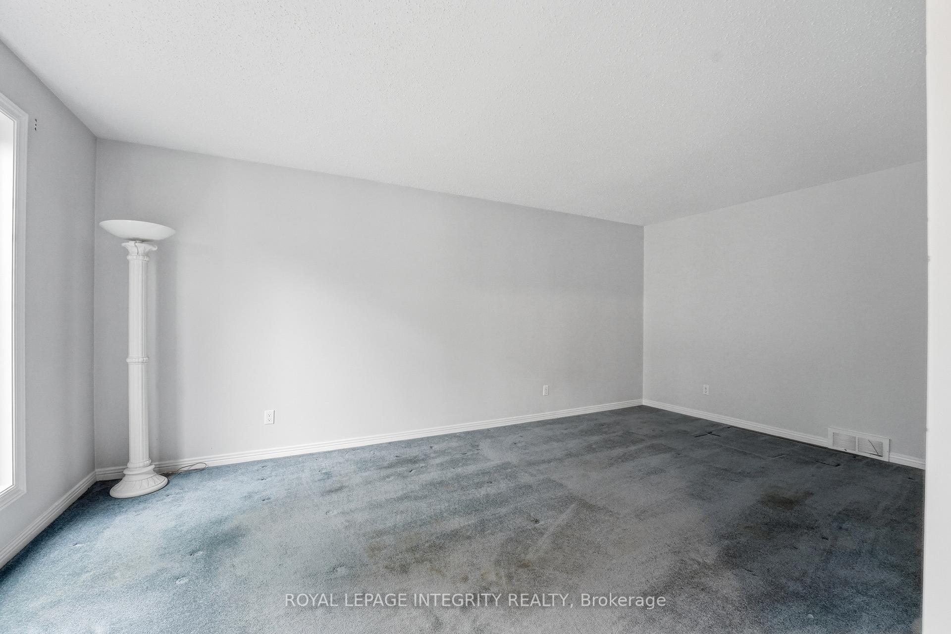 Photo 5 of 2133 Lenester Avenue, Ottawa, McKellar Heights/Glabar Park — HOMEH