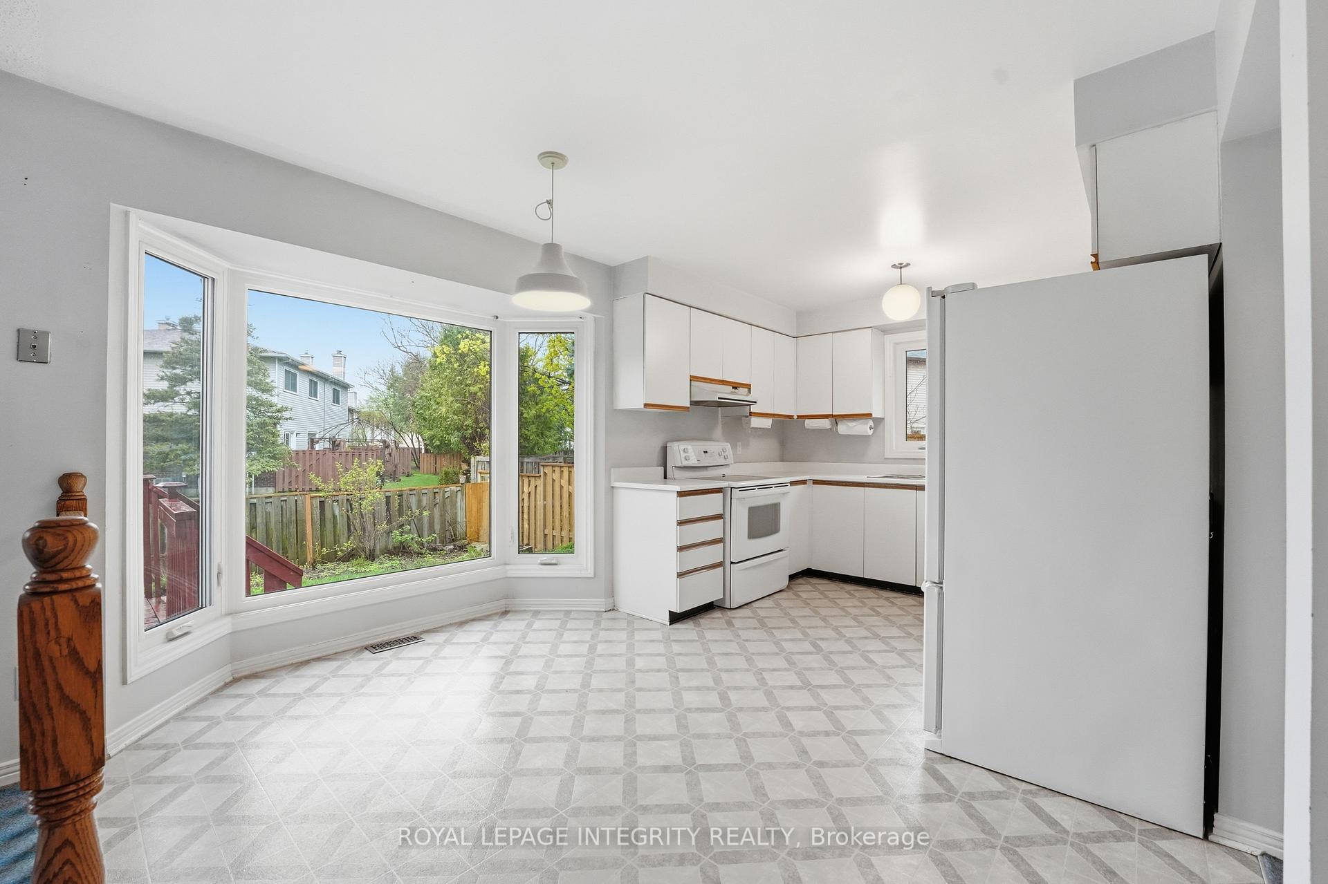 Photo 14 of 2133 Lenester Avenue, Ottawa, McKellar Heights/Glabar Park — HOMEH
