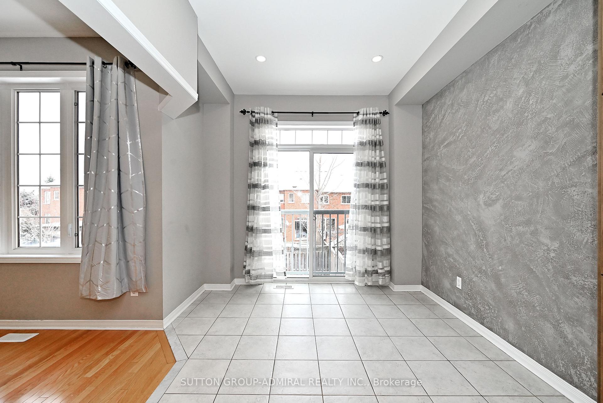 Photo 16 of 41 Big Hill Crescent, Vaughan, Patterson — HOMEH
