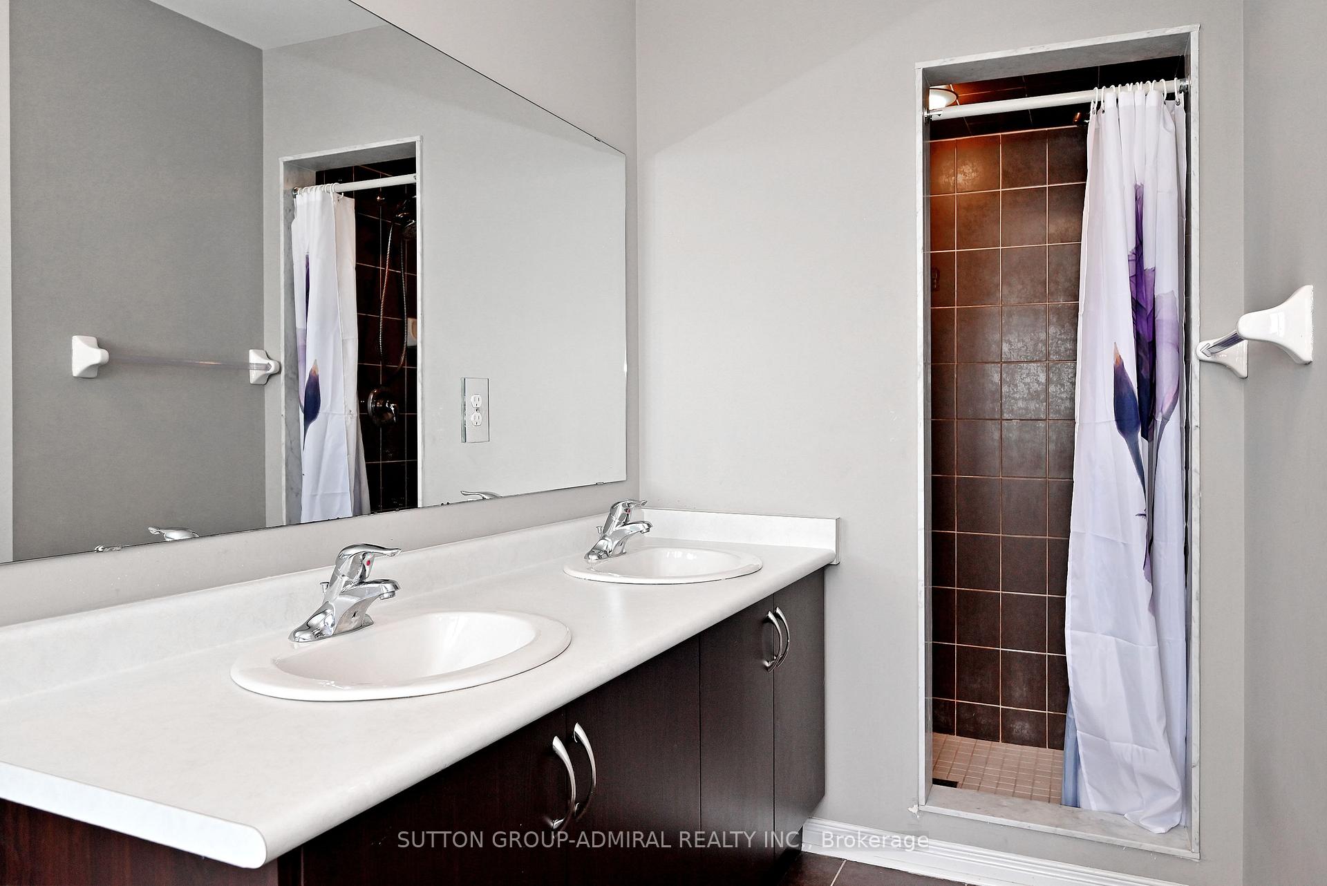Photo 25 of 41 Big Hill Crescent, Vaughan, Patterson — HOMEH