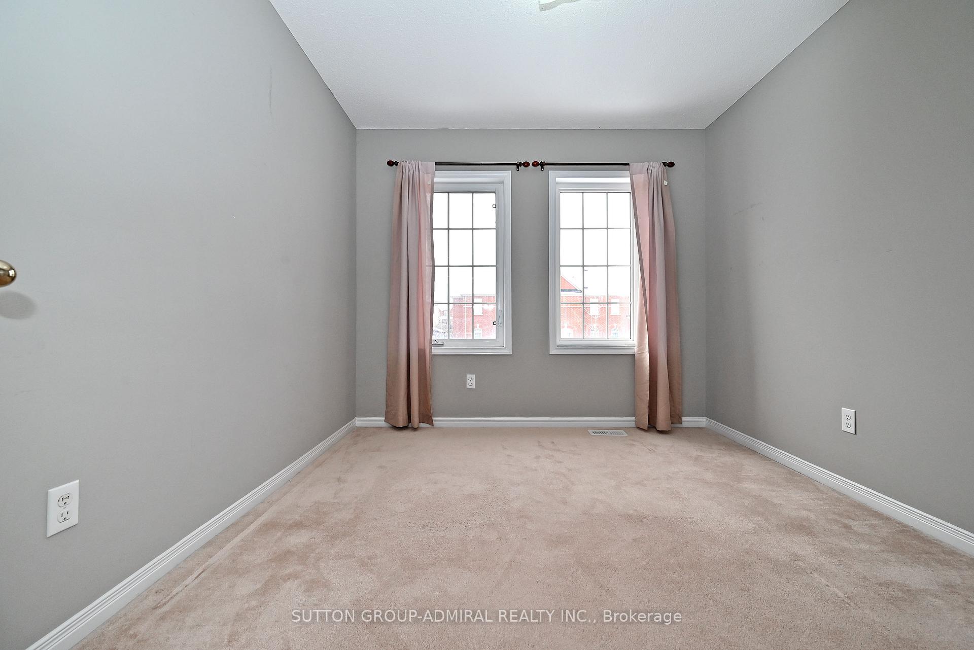 Photo 32 of 41 Big Hill Crescent, Vaughan, Patterson — HOMEH