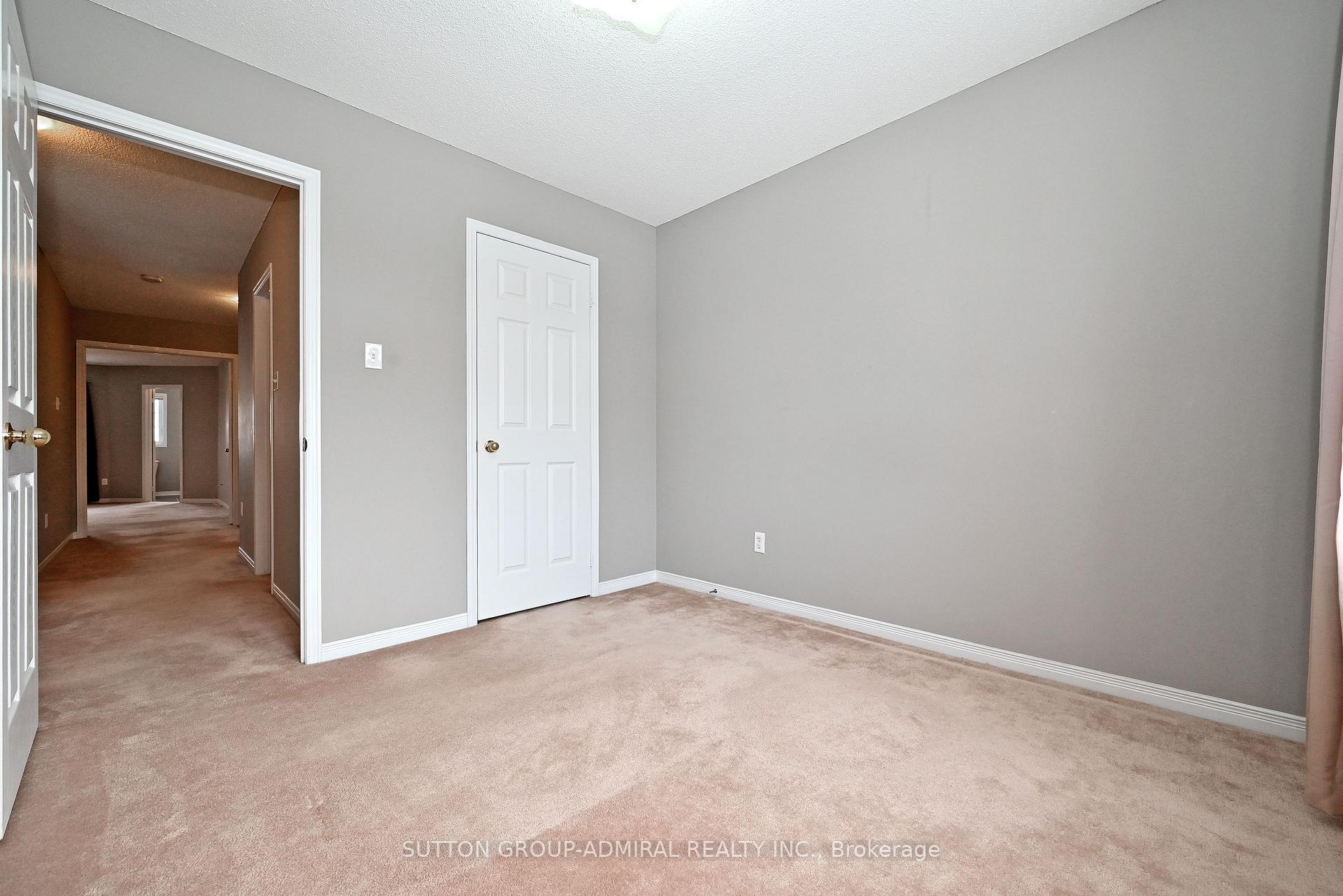 Photo 33 of 41 Big Hill Crescent, Vaughan, Patterson — HOMEH