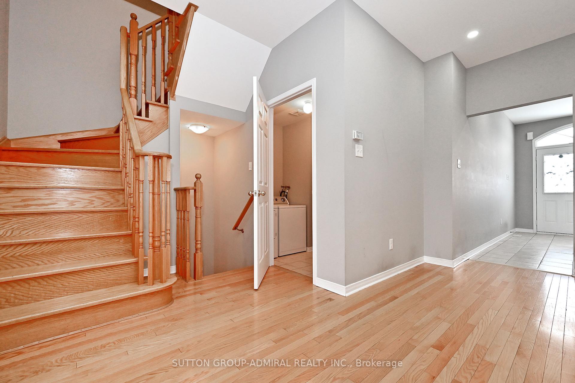 Photo 39 of 41 Big Hill Crescent, Vaughan, Patterson — HOMEH