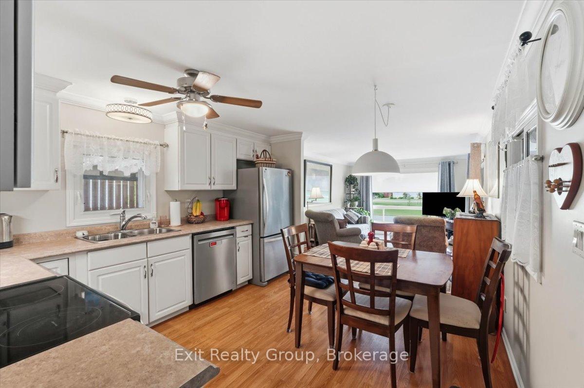 Photo 6 of 12 Park Lane, Quinte West, Sidney Ward — HOMEH